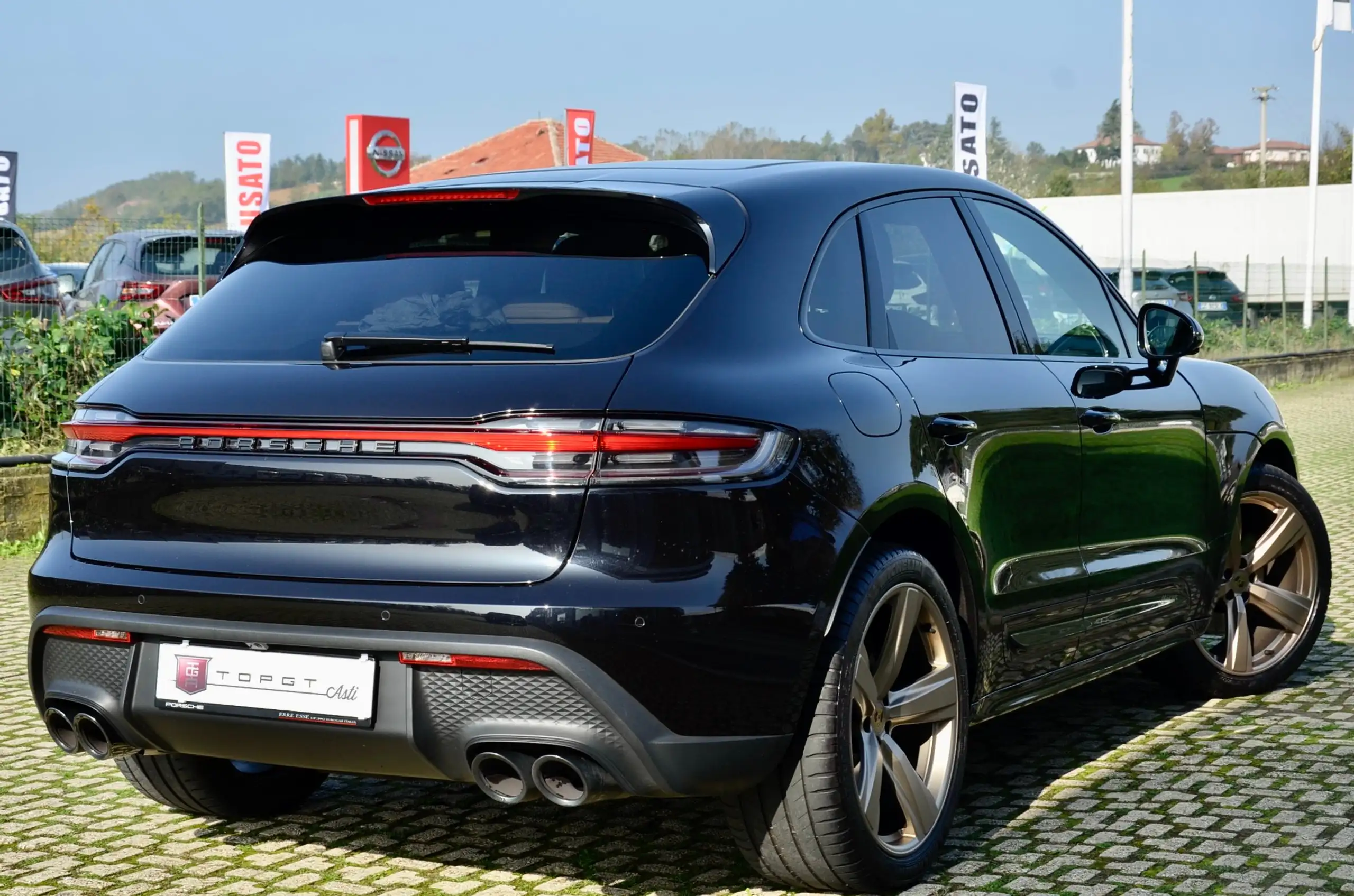 Porsche - Macan