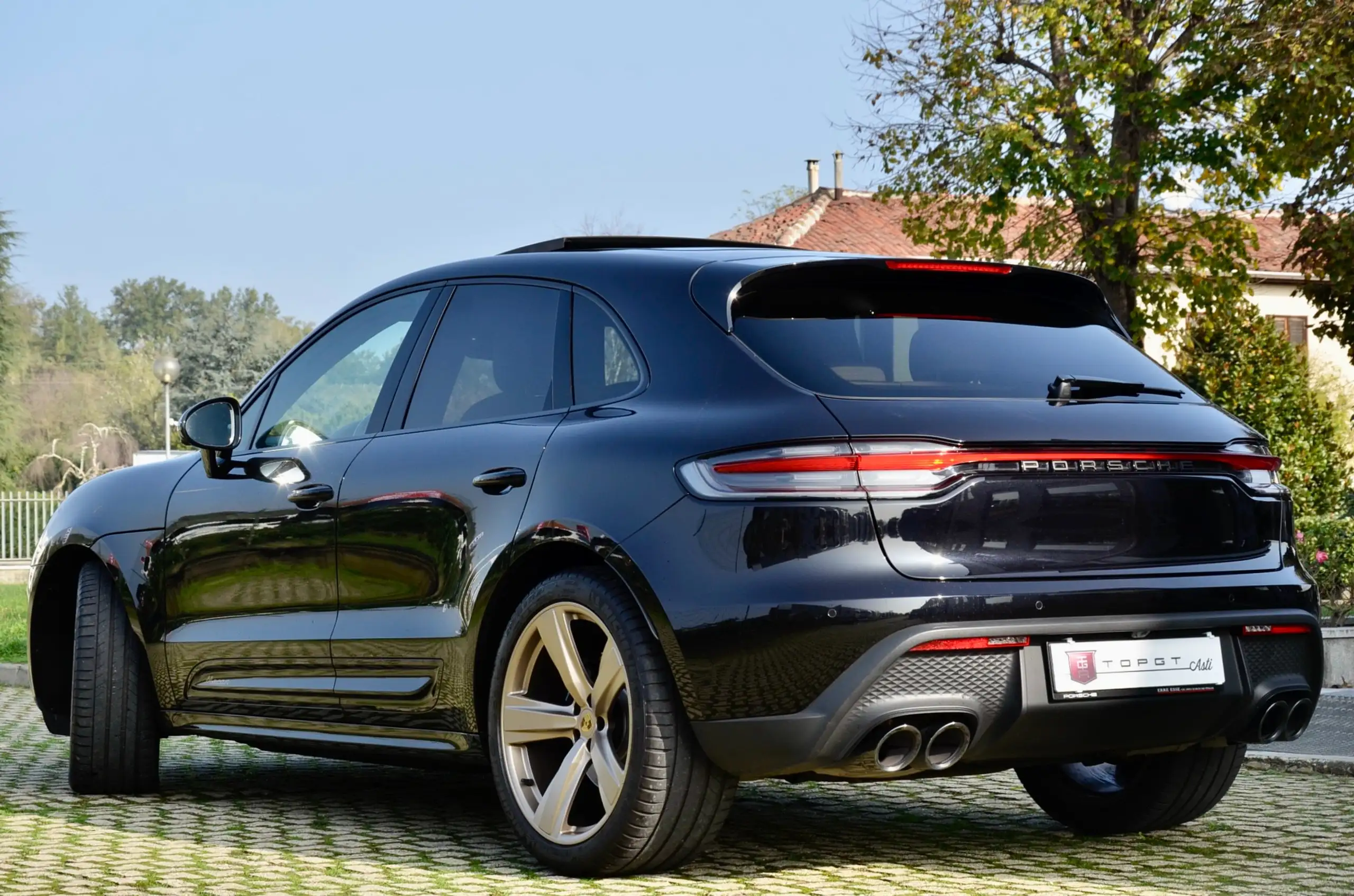 Porsche - Macan