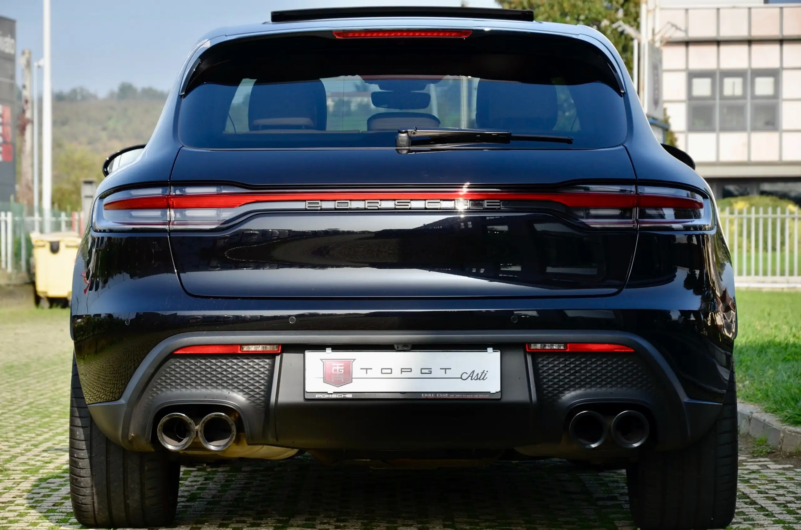 Porsche - Macan