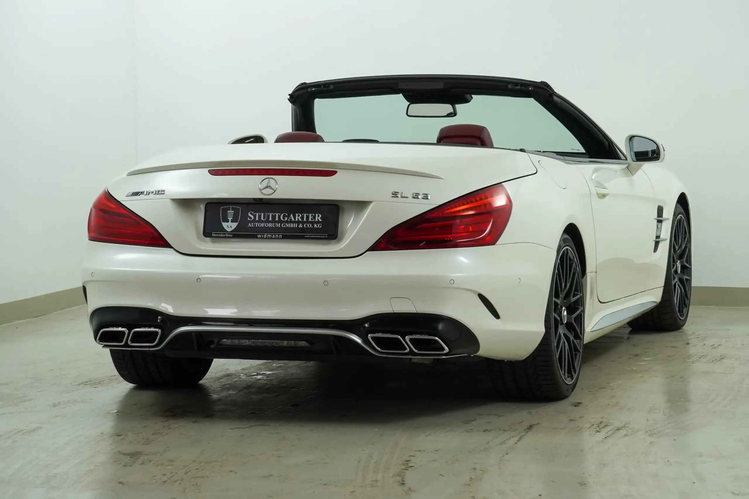 Mercedes-Benz - SL 63 AMG