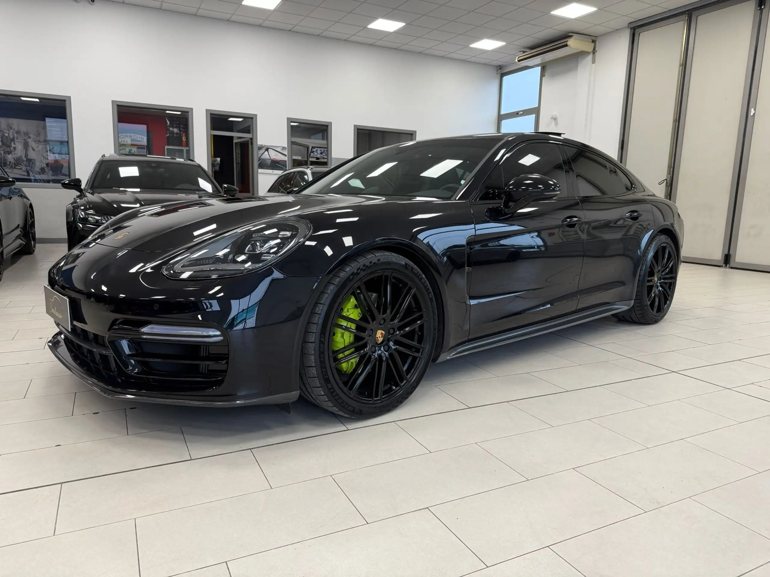 Porsche - Panamera