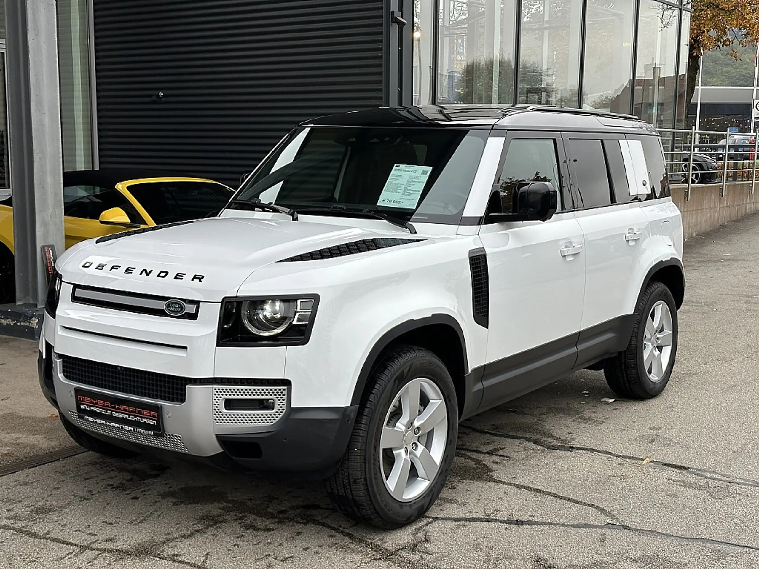 Land Rover Defender 2023