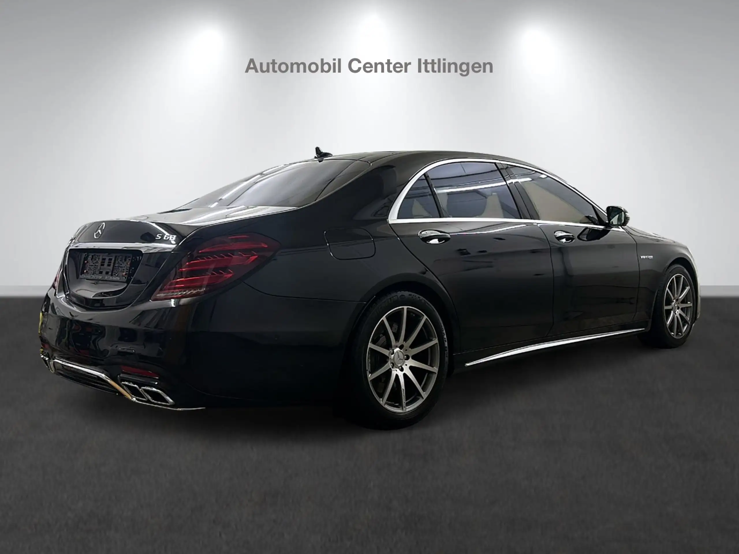 Mercedes-Benz - S 63 AMG