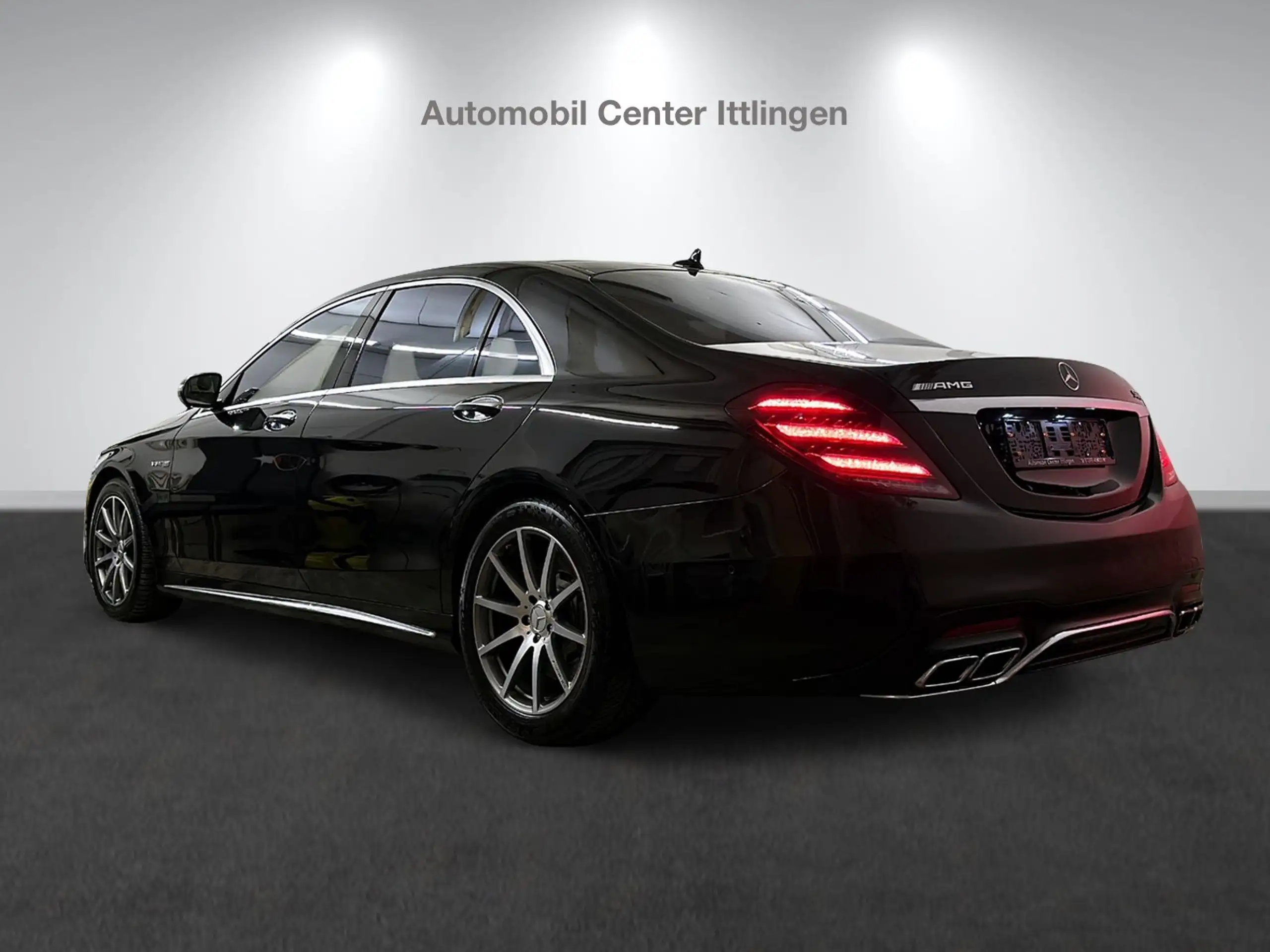 Mercedes-Benz - S 63 AMG