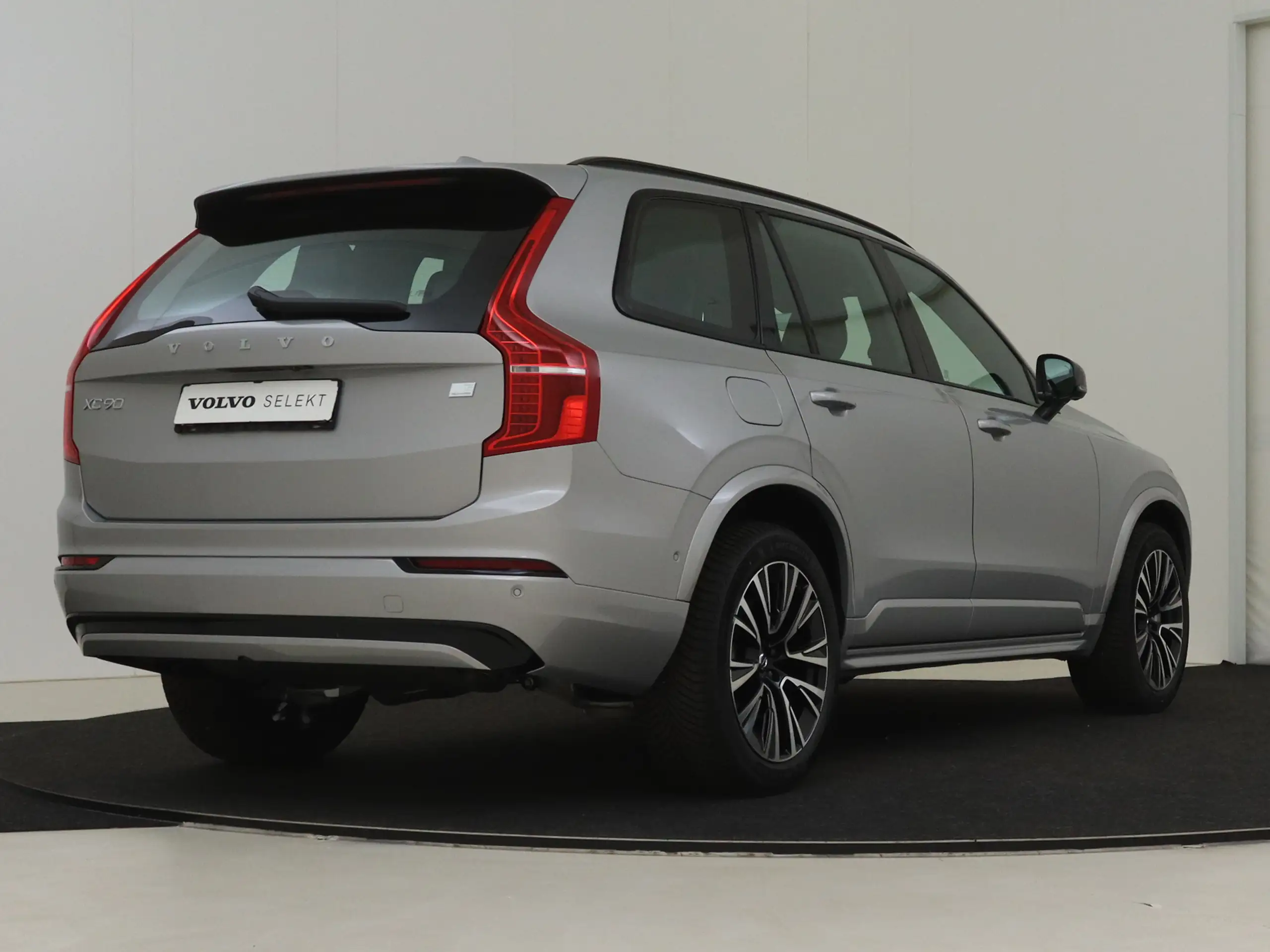 Volvo - XC90