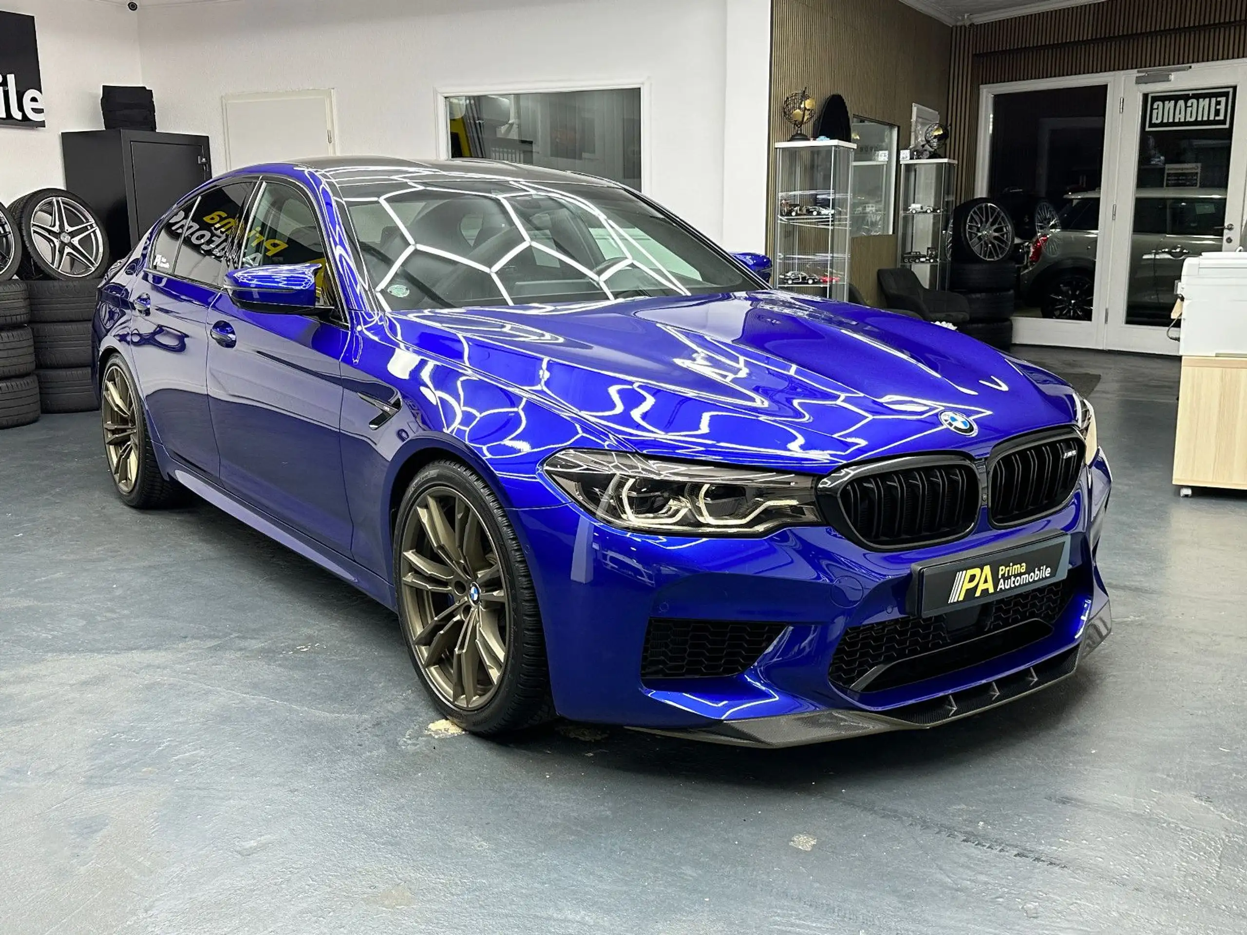 BMW - M5