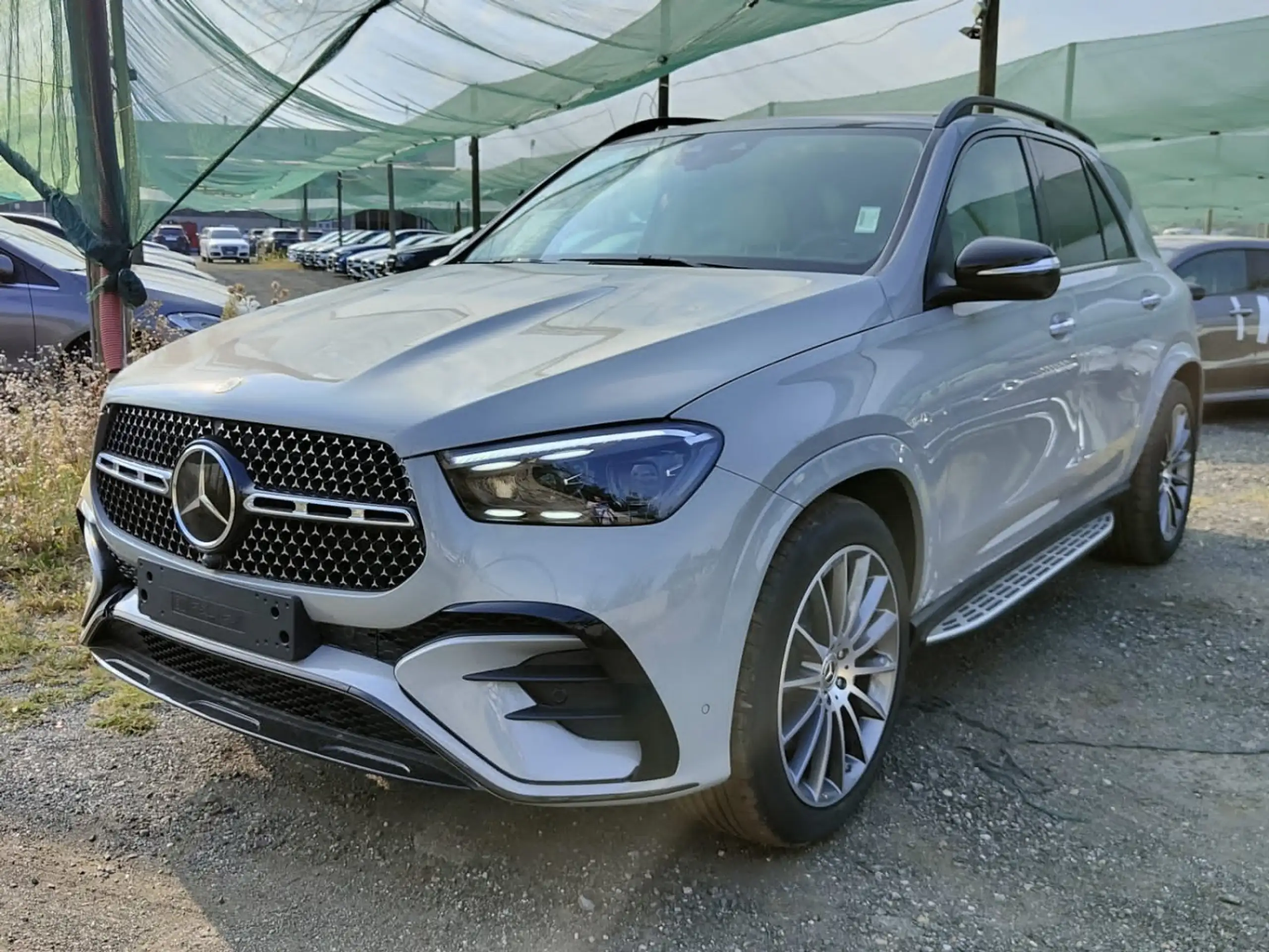 Mercedes-Benz - GLE 300