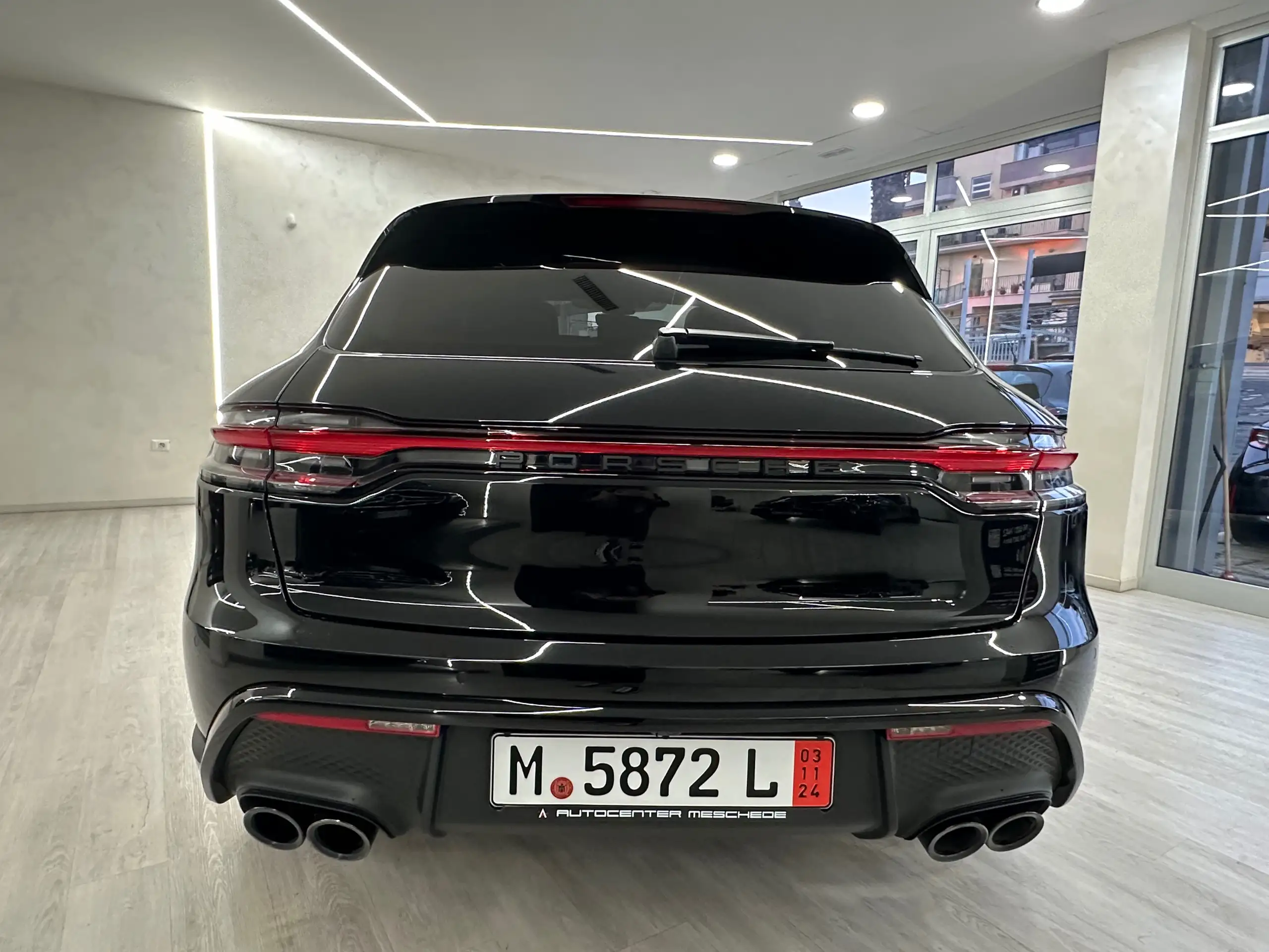 Porsche - Macan