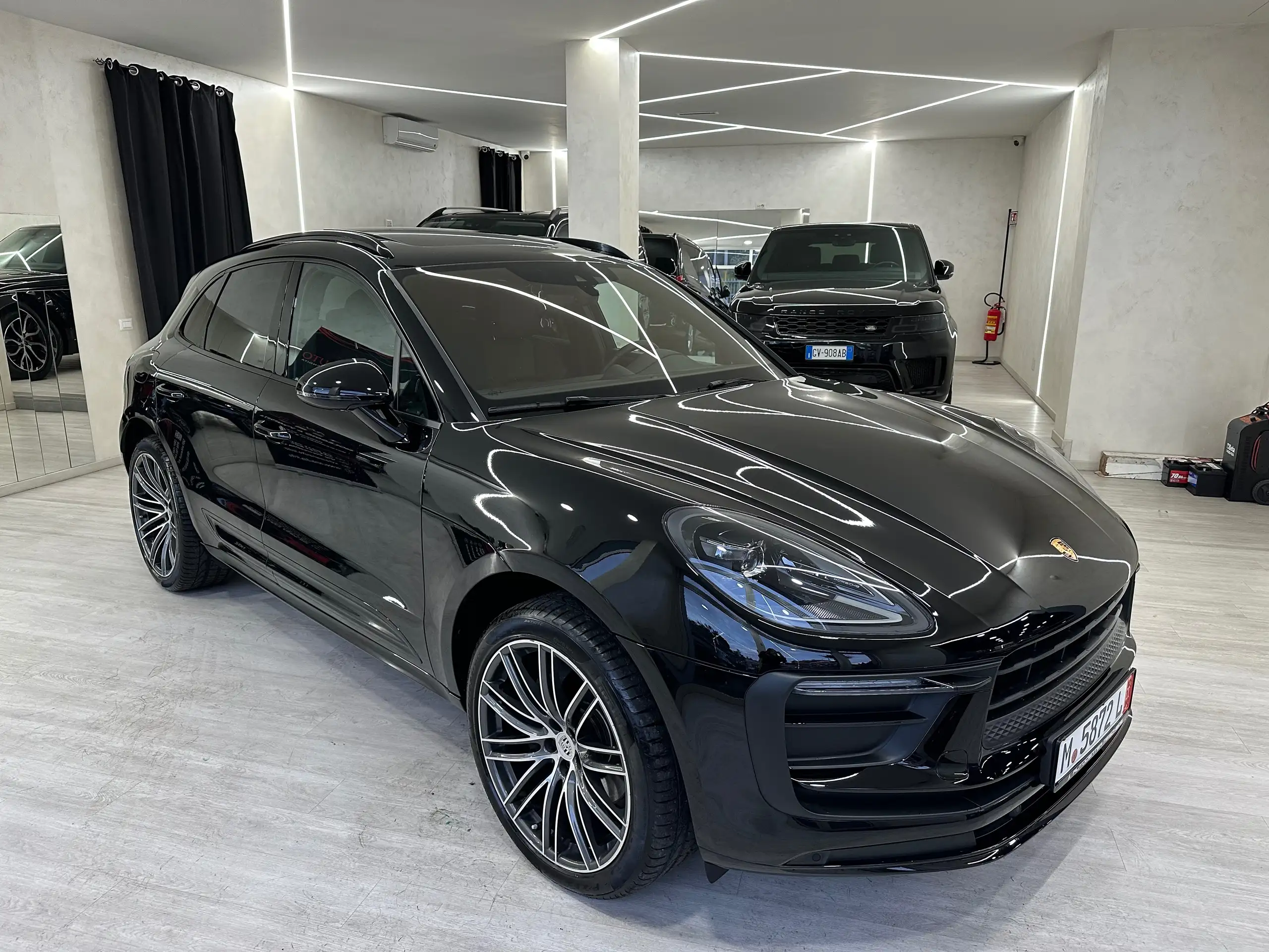 Porsche - Macan