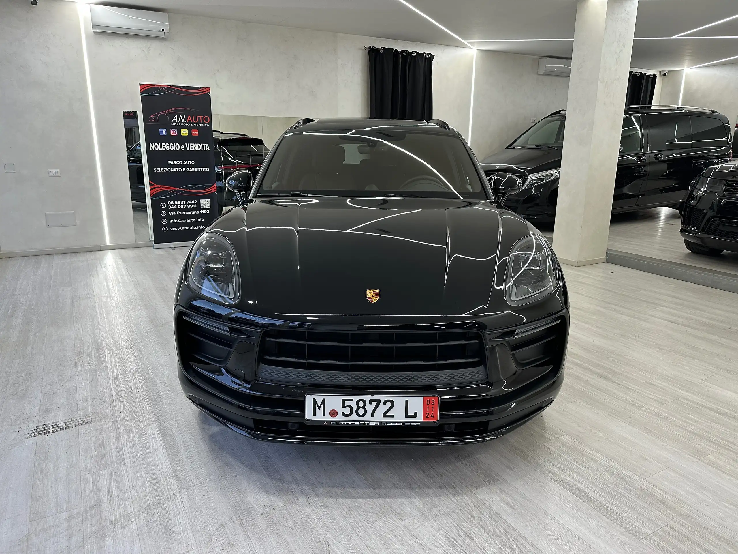 Porsche - Macan