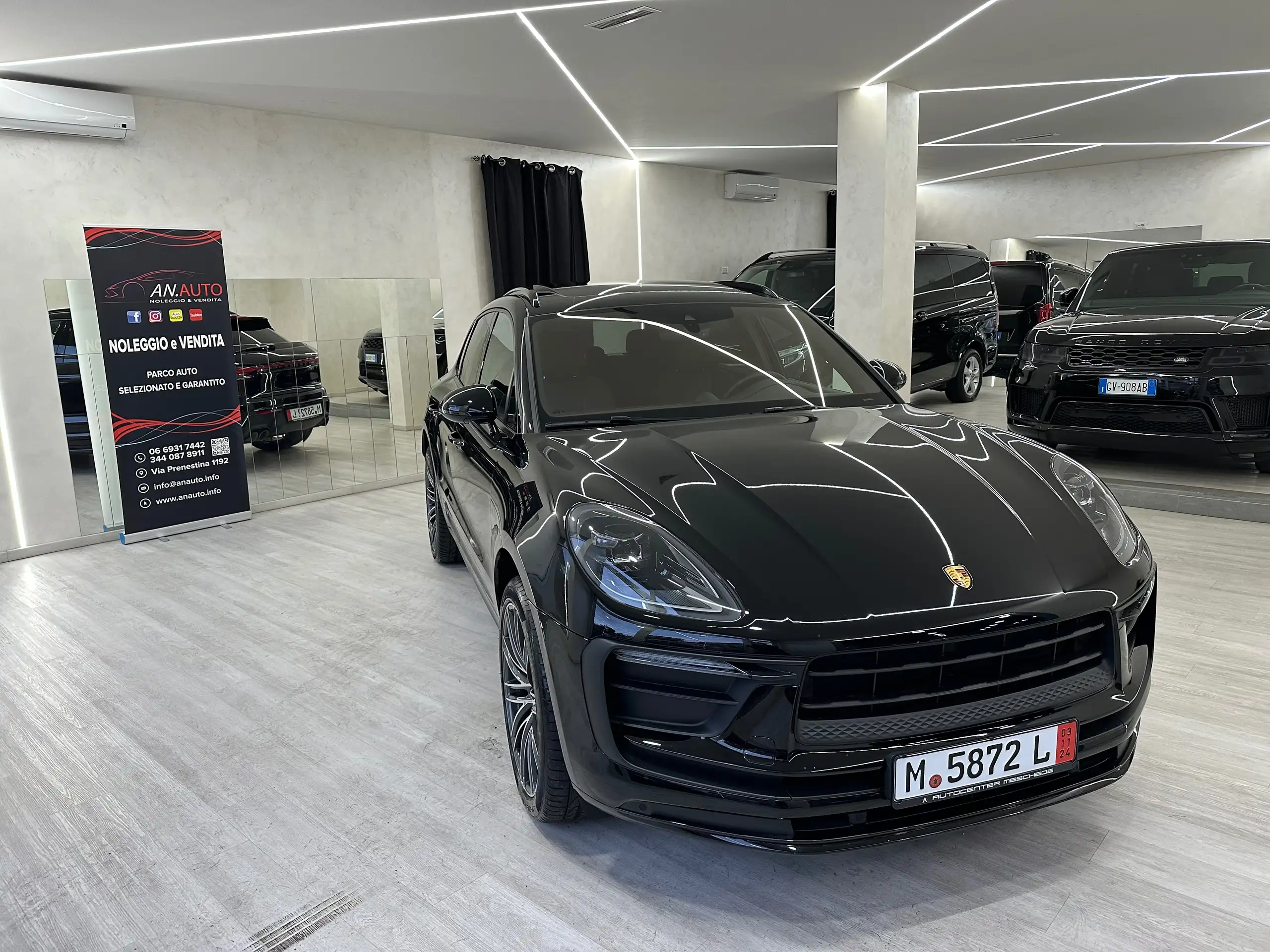 Porsche - Macan