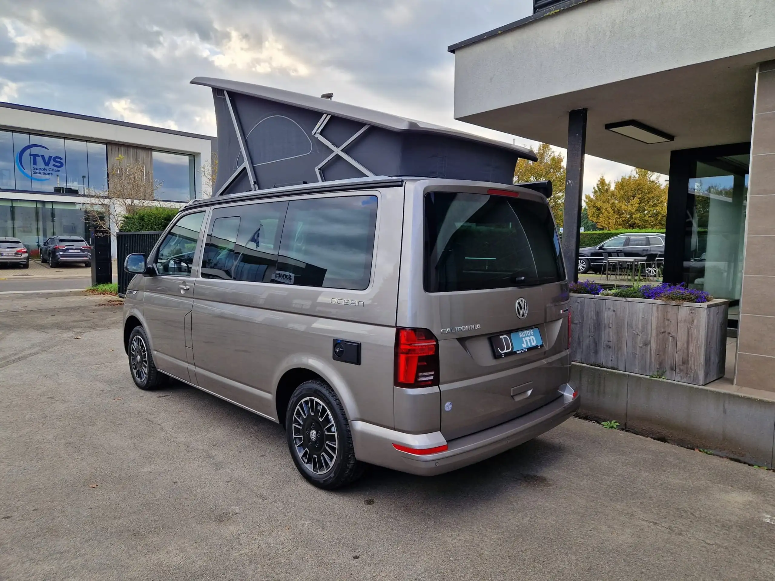 Volkswagen - T6.1 California