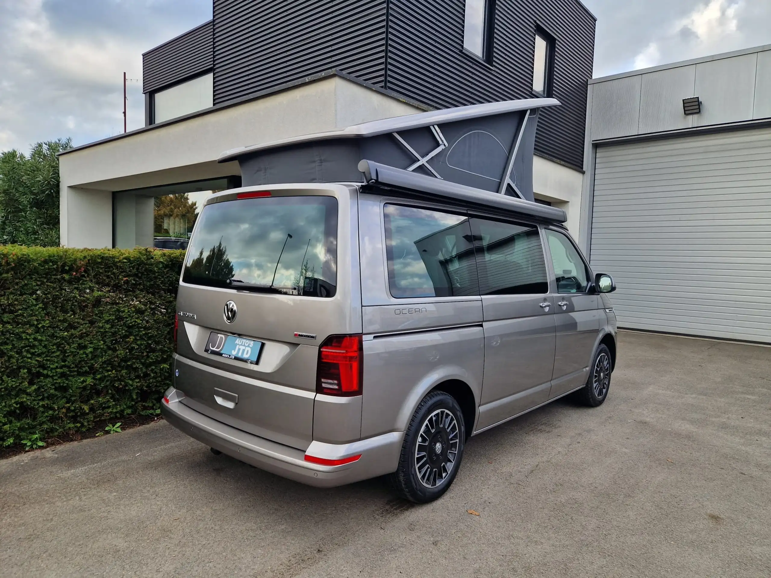 Volkswagen - T6.1 California