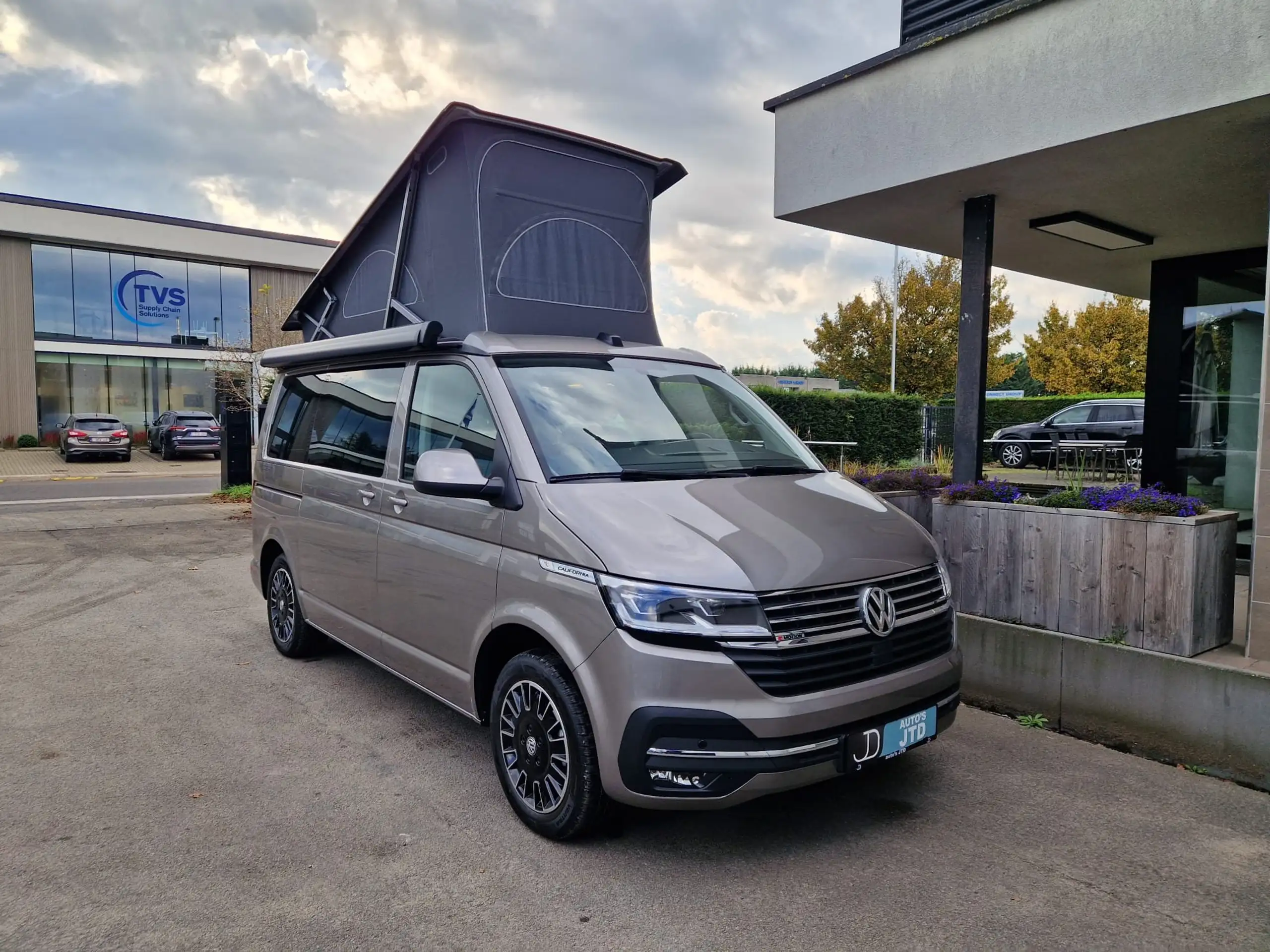 Volkswagen - T6.1 California