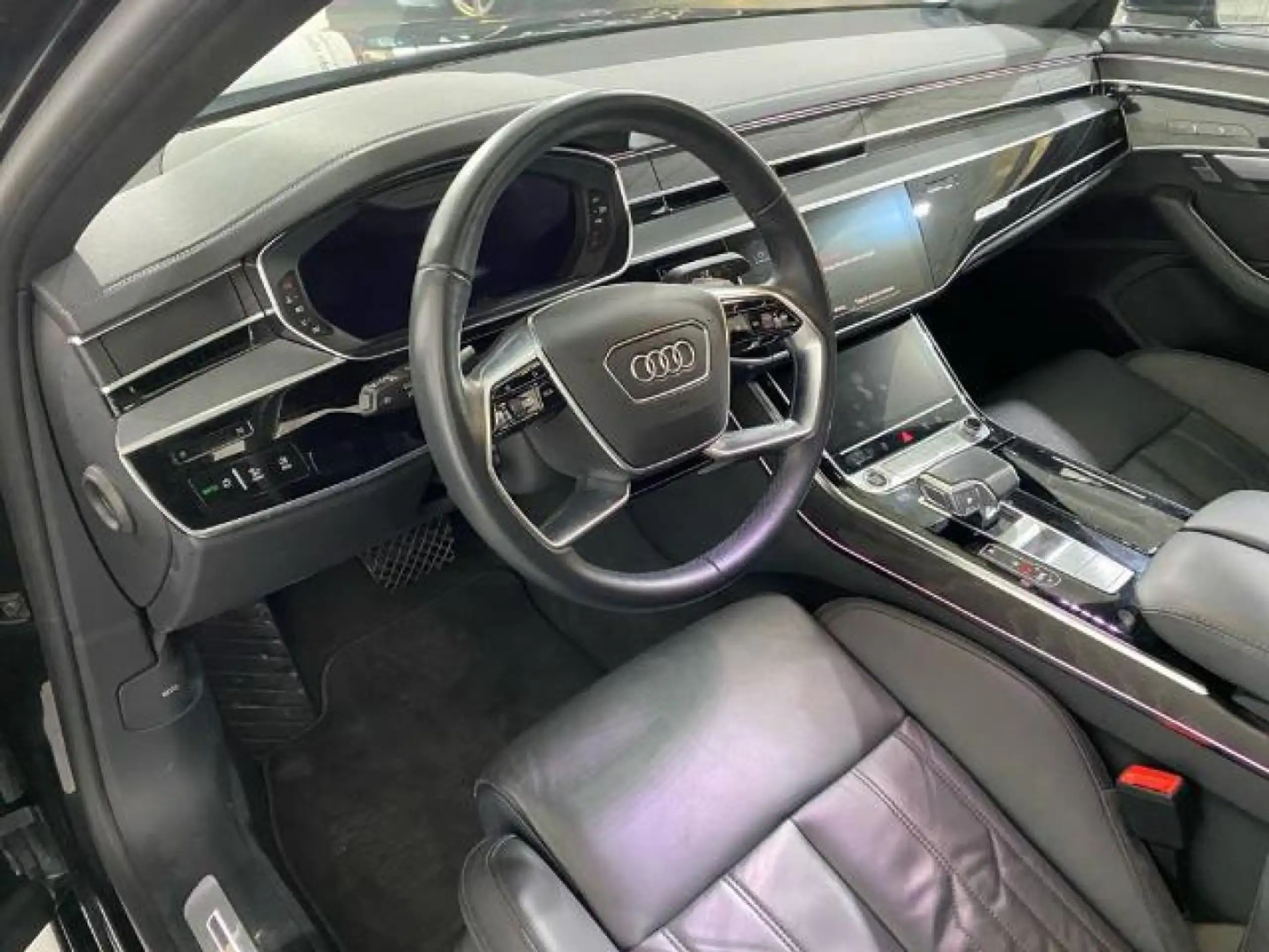 Audi - A8