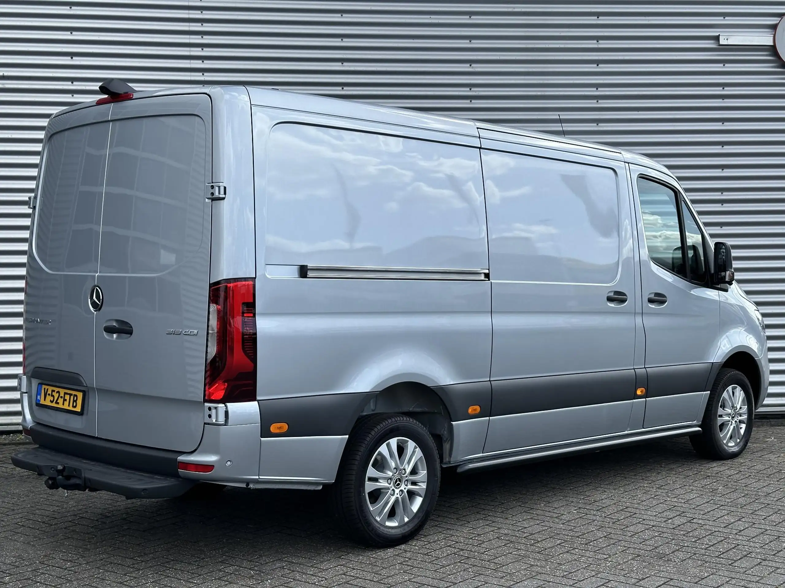 Mercedes-Benz - Sprinter