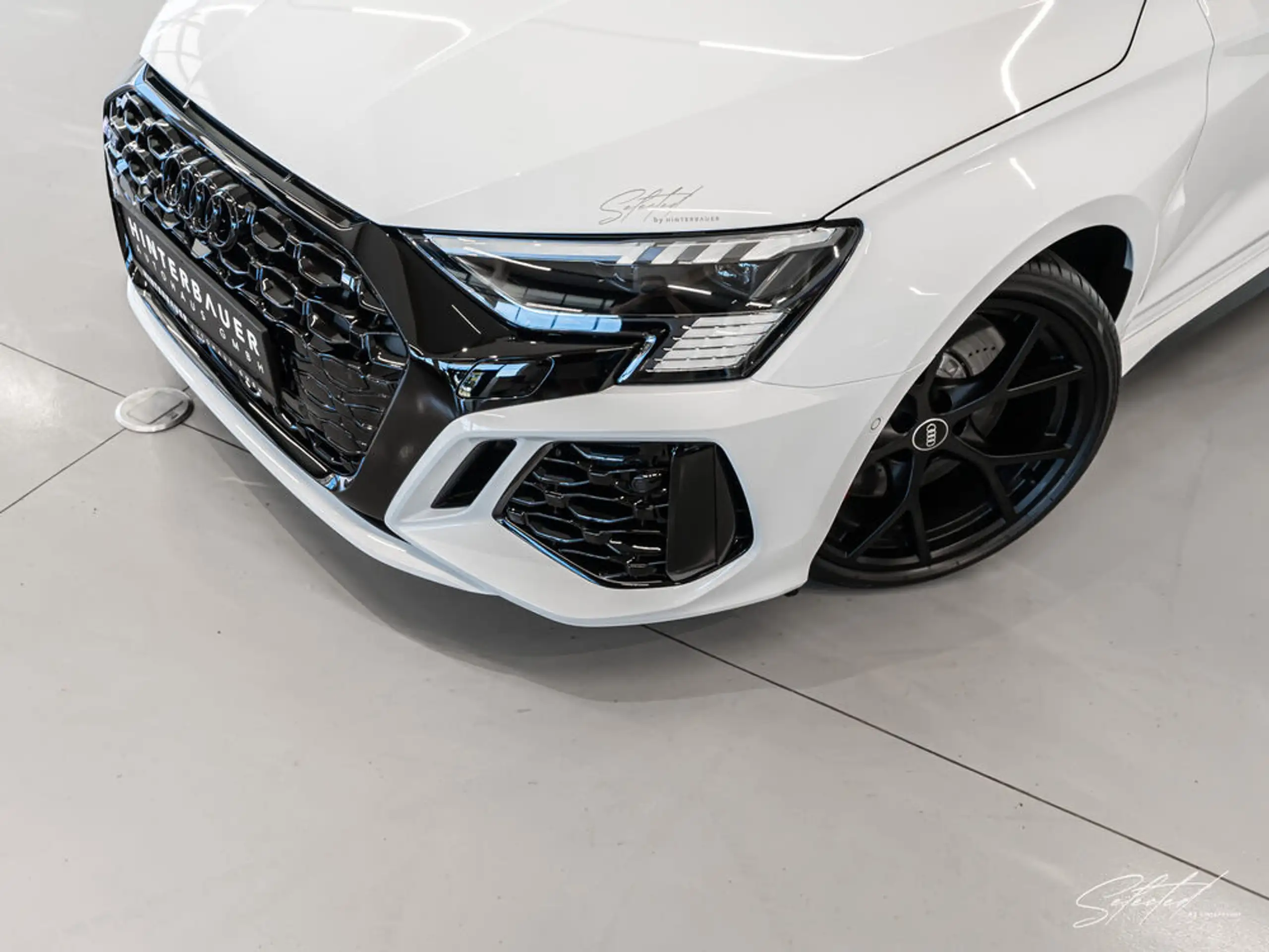 Audi - RS3