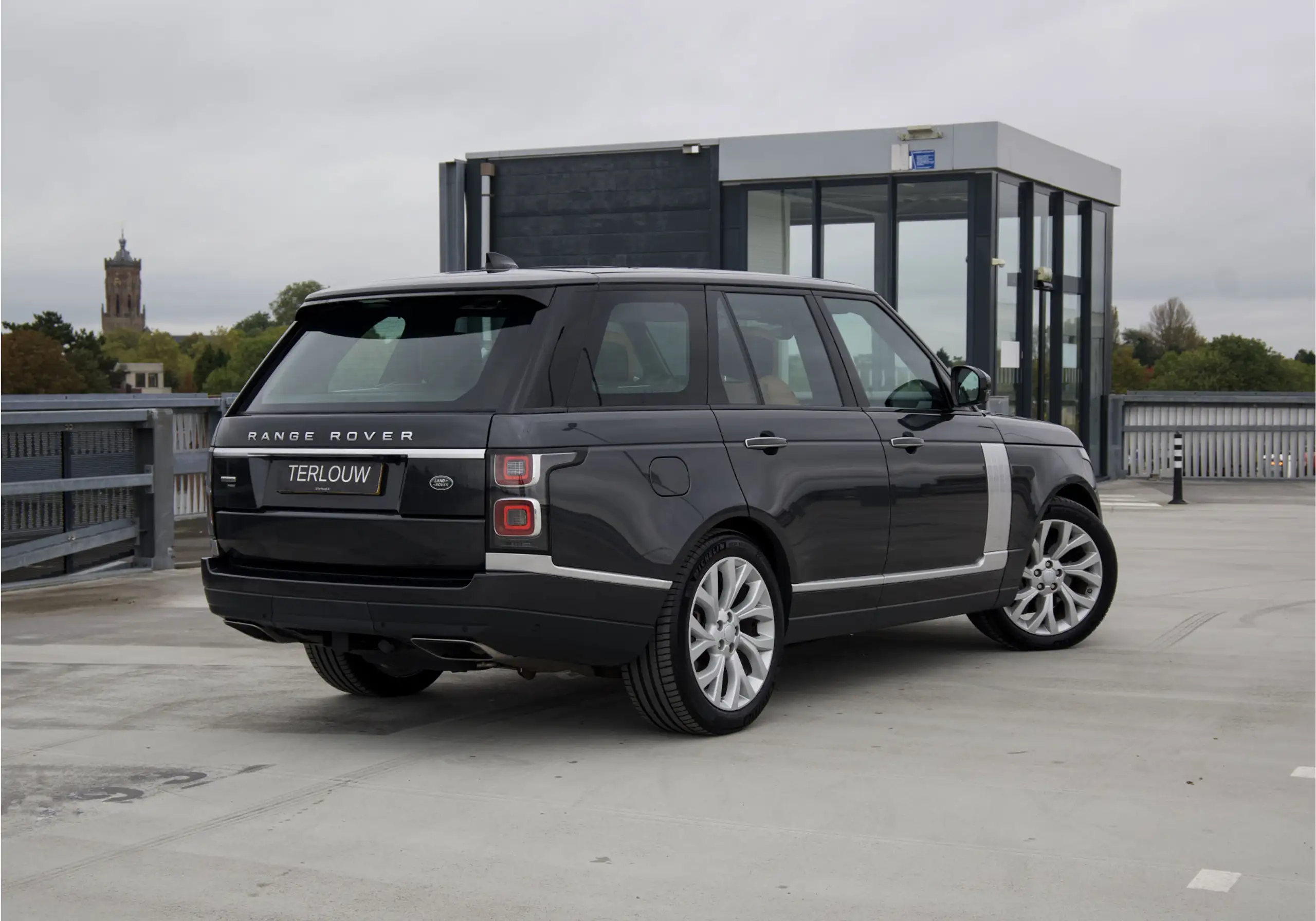 Land Rover - Range Rover