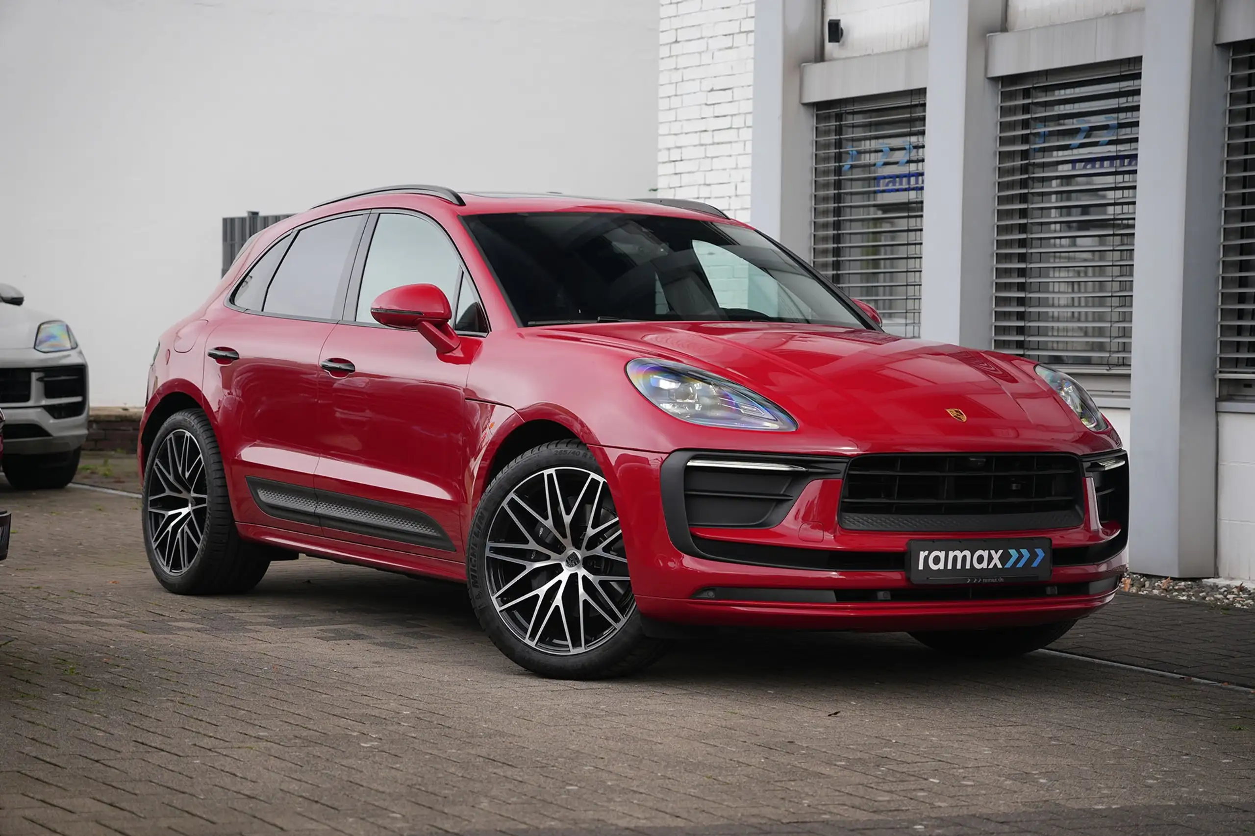 Porsche - Macan