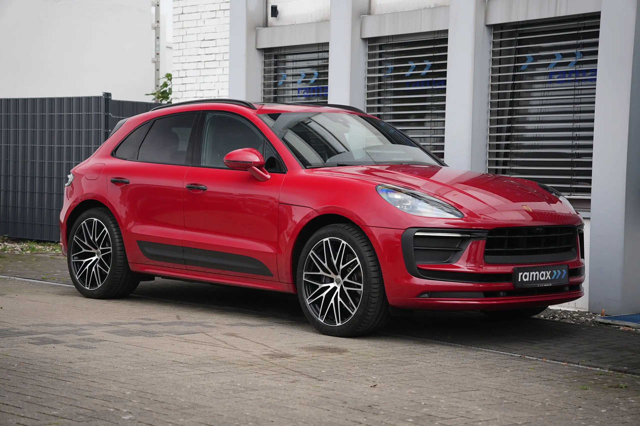 Porsche - Macan