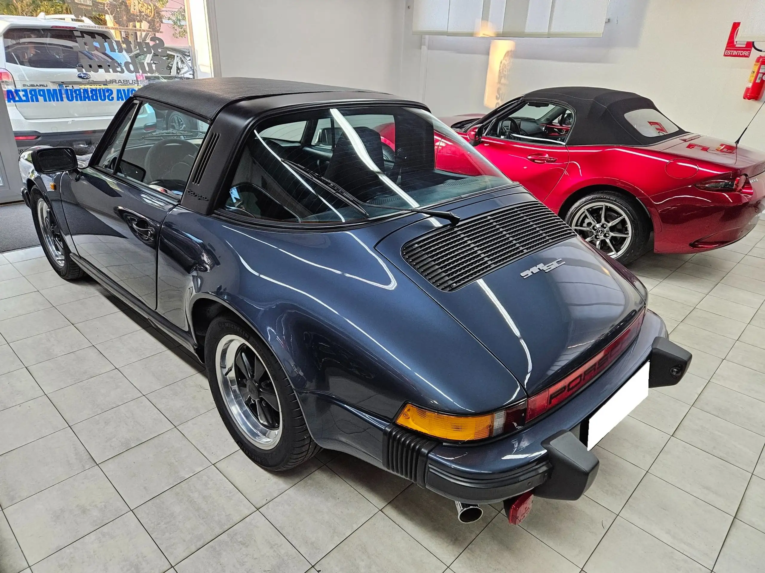 Porsche - 930