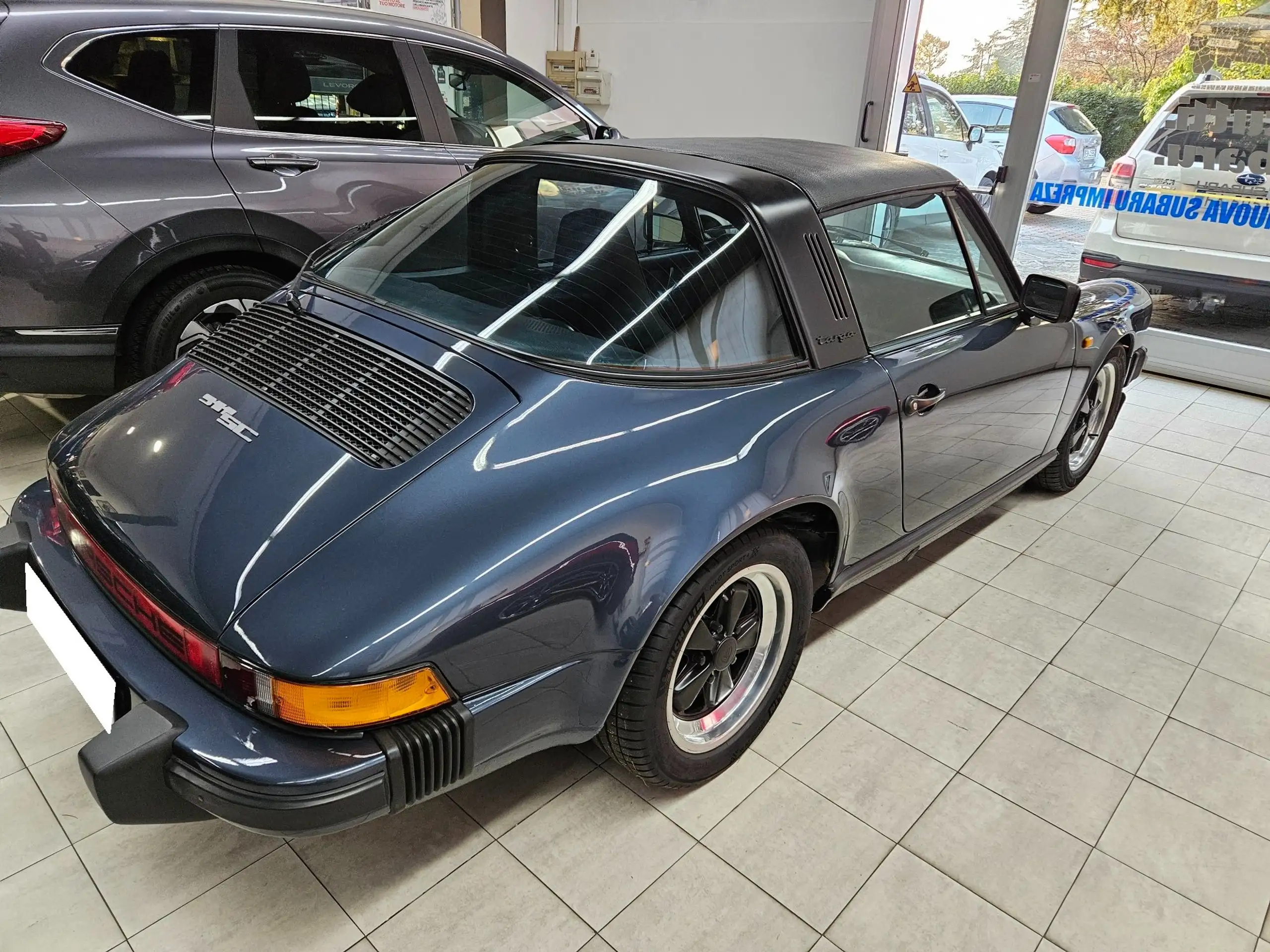 Porsche - 930