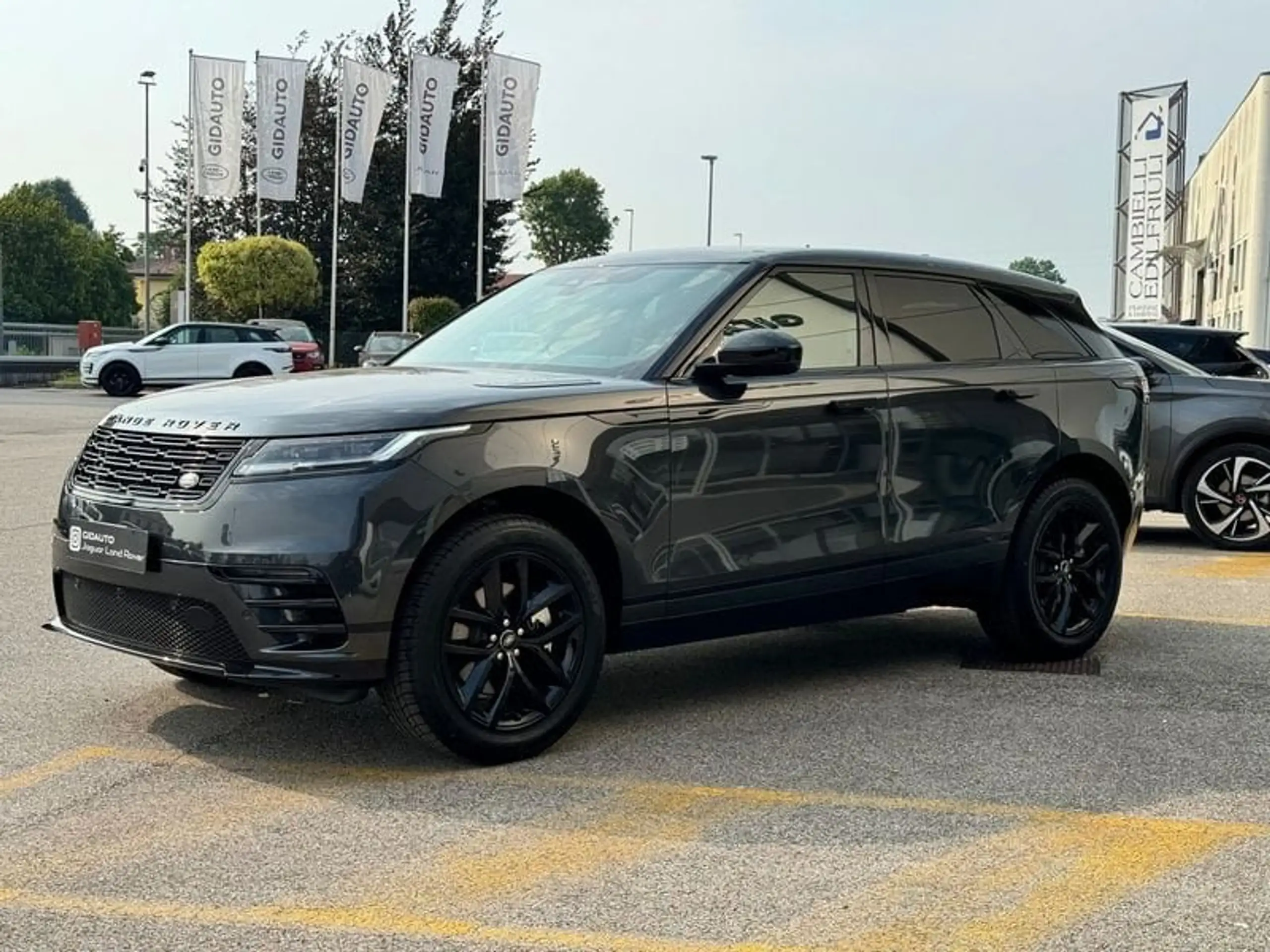 Land Rover - Range Rover Velar