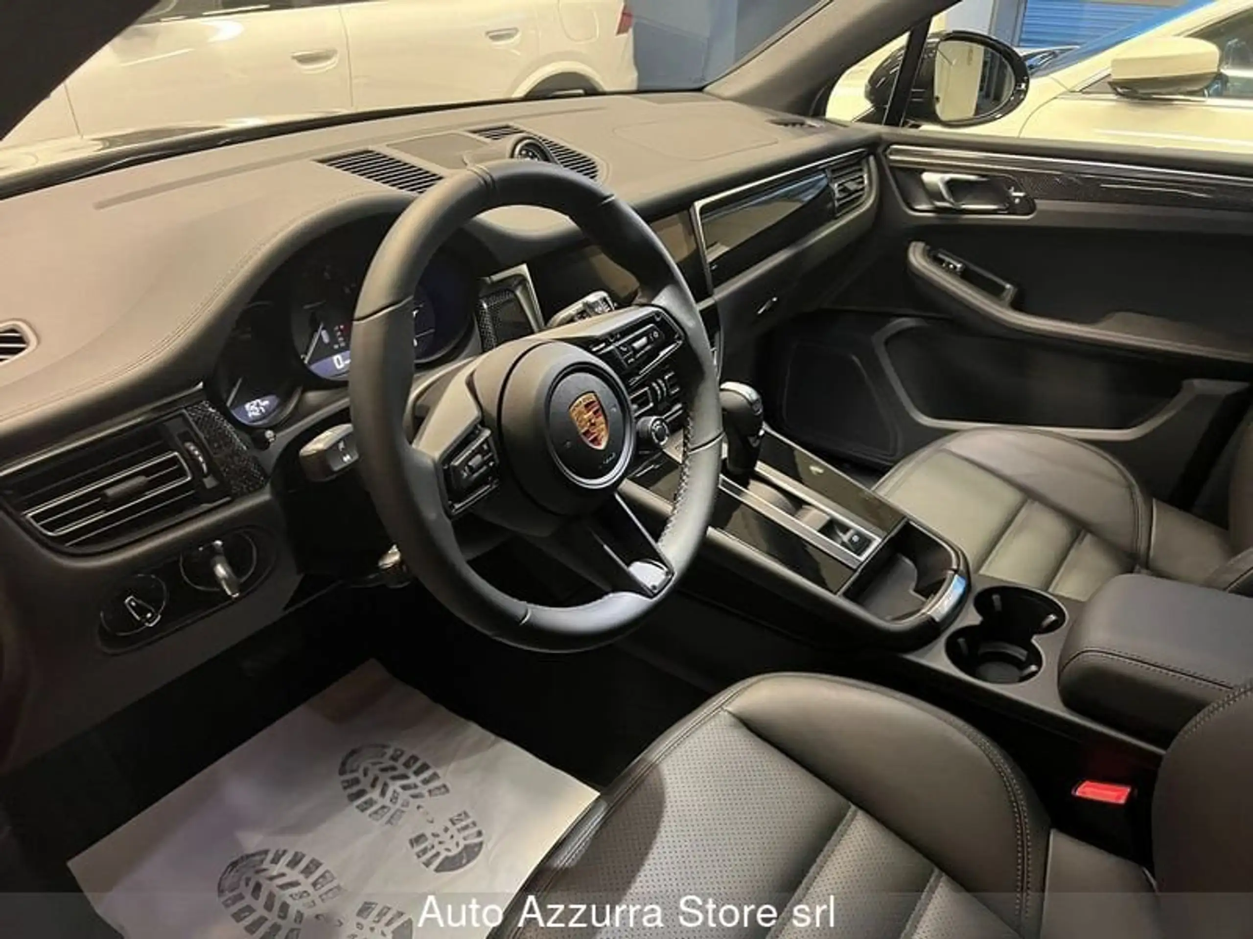 Porsche - Macan