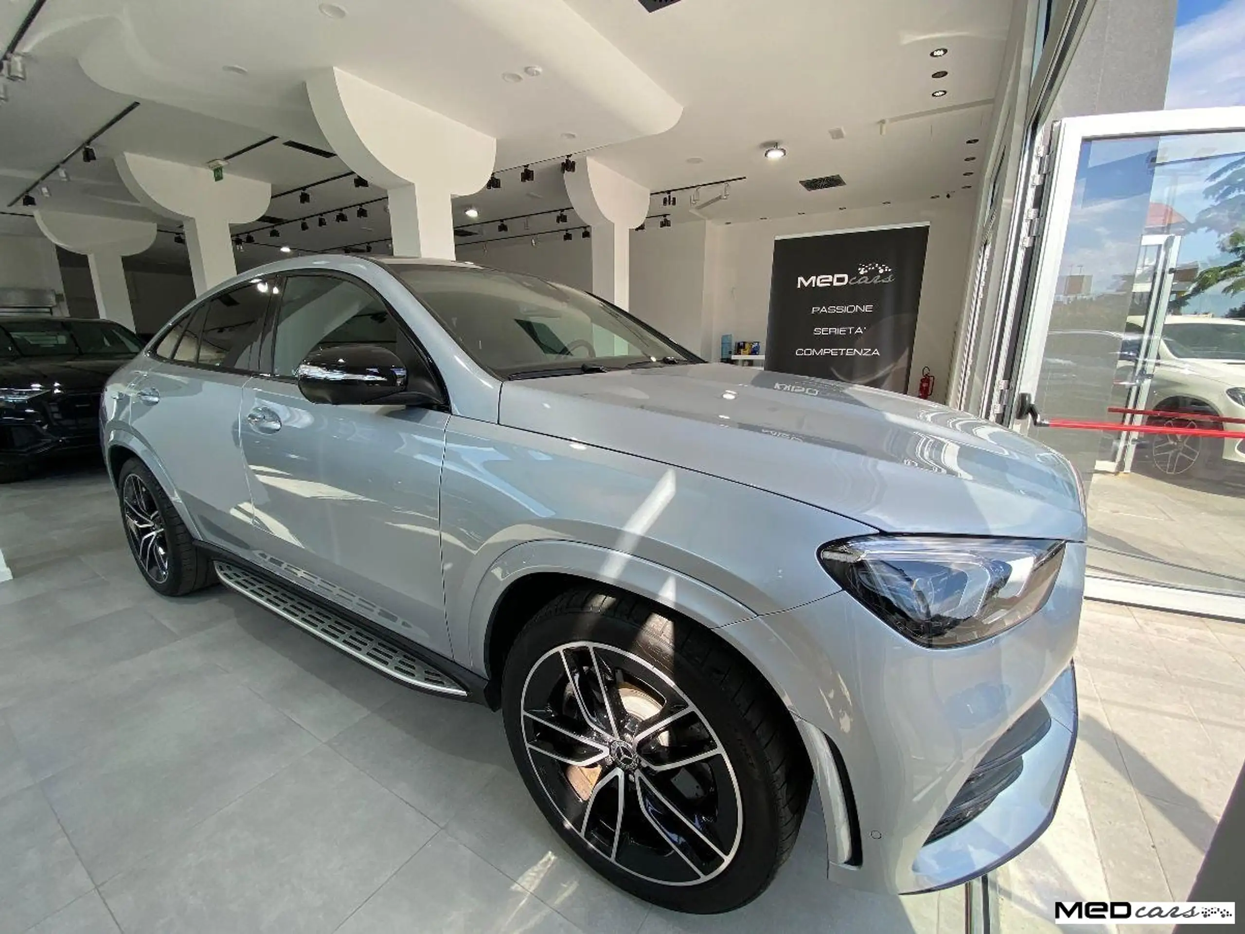 Mercedes-Benz - GLE 350