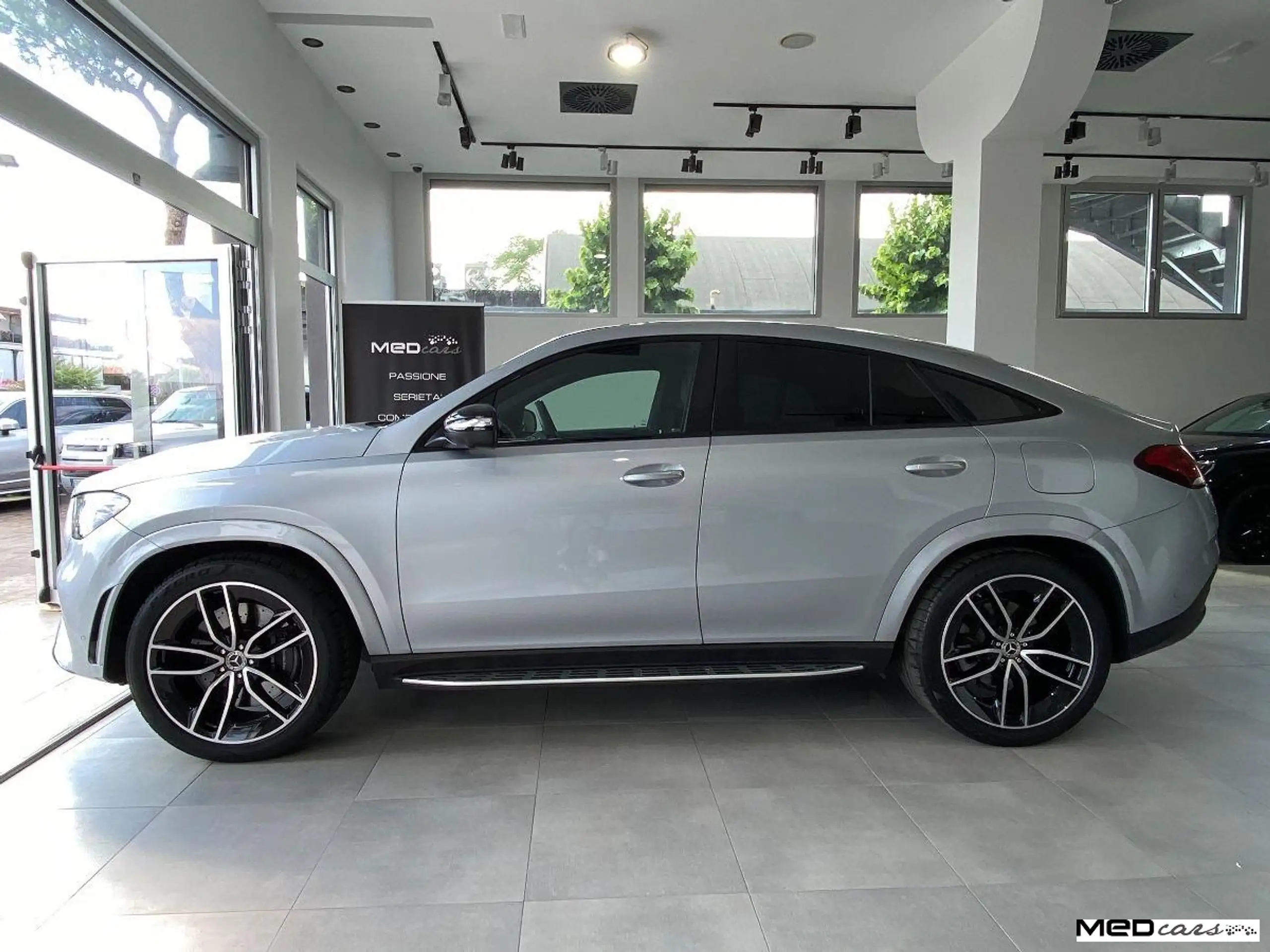 Mercedes-Benz - GLE 350