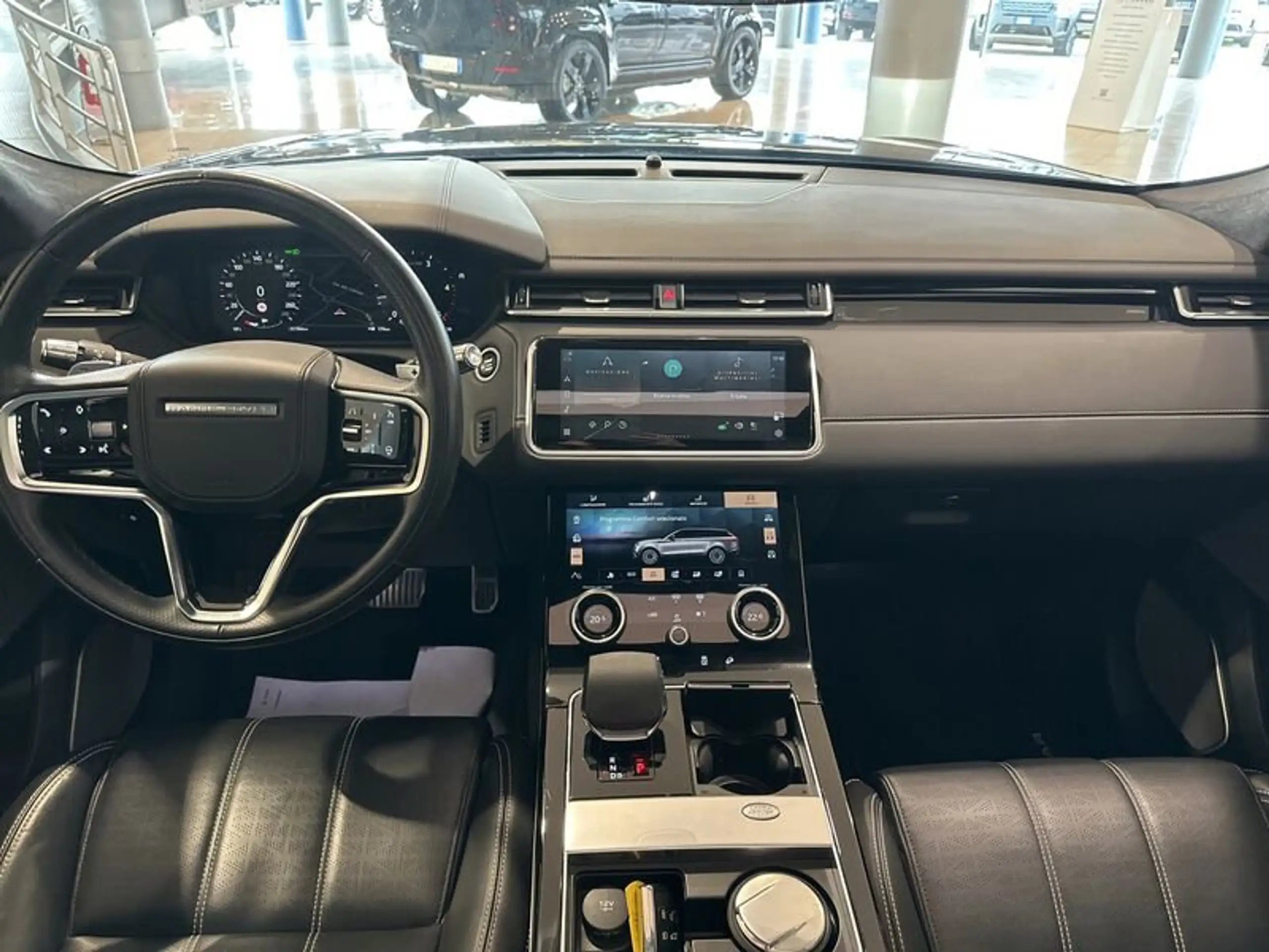 Land Rover - Range Rover Velar