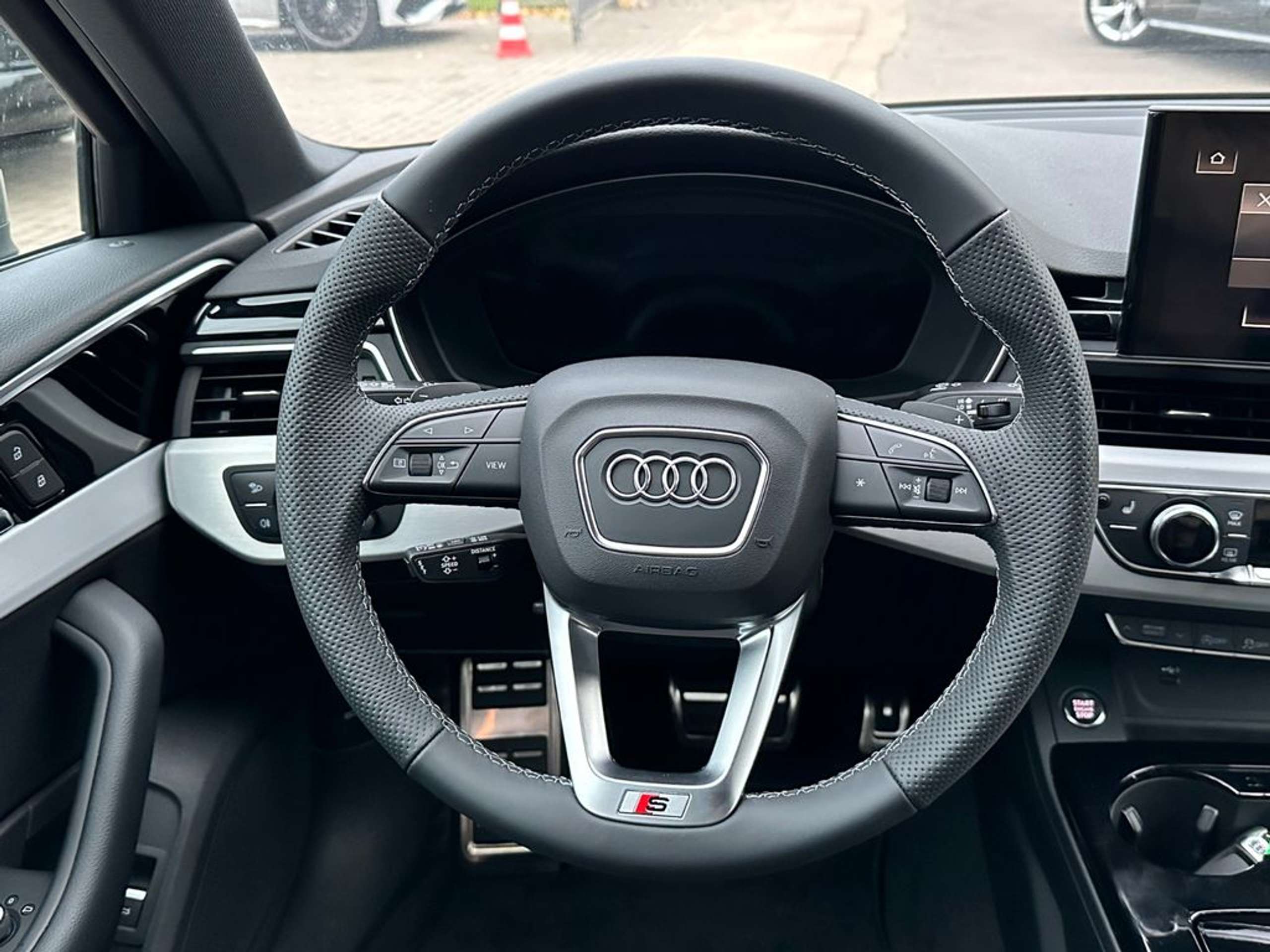 Audi - A4