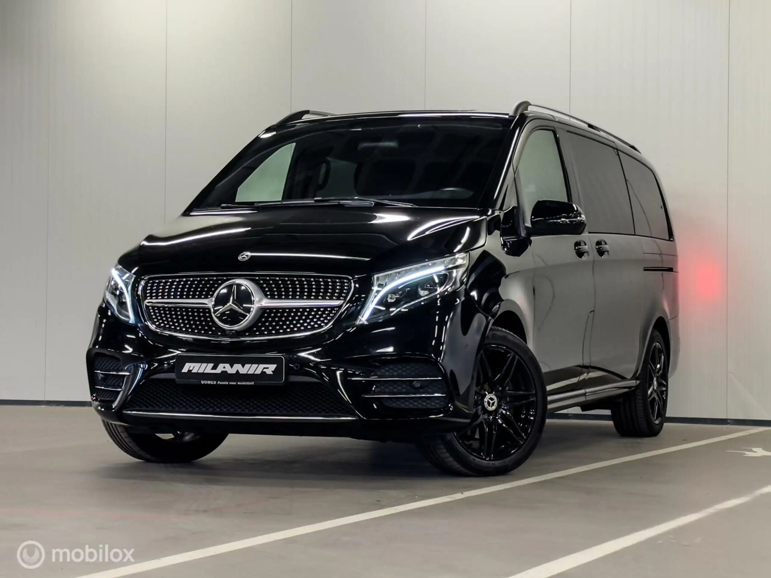 Mercedes-Benz - V