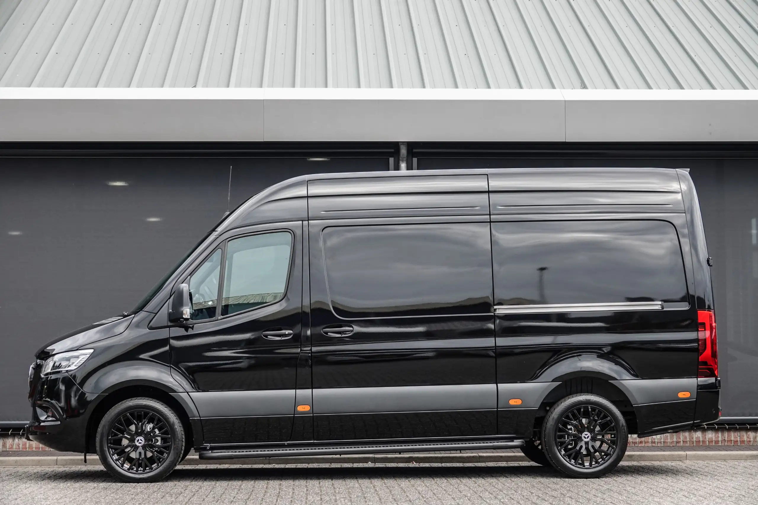 Mercedes-Benz - Sprinter