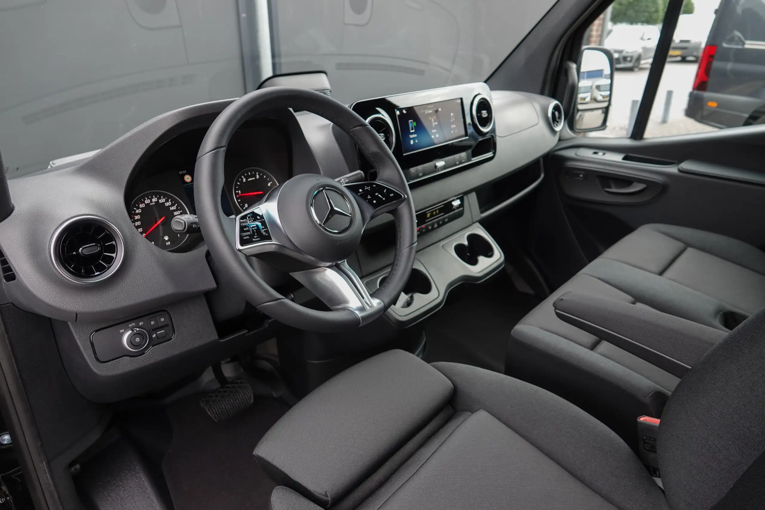 Mercedes-Benz - Sprinter