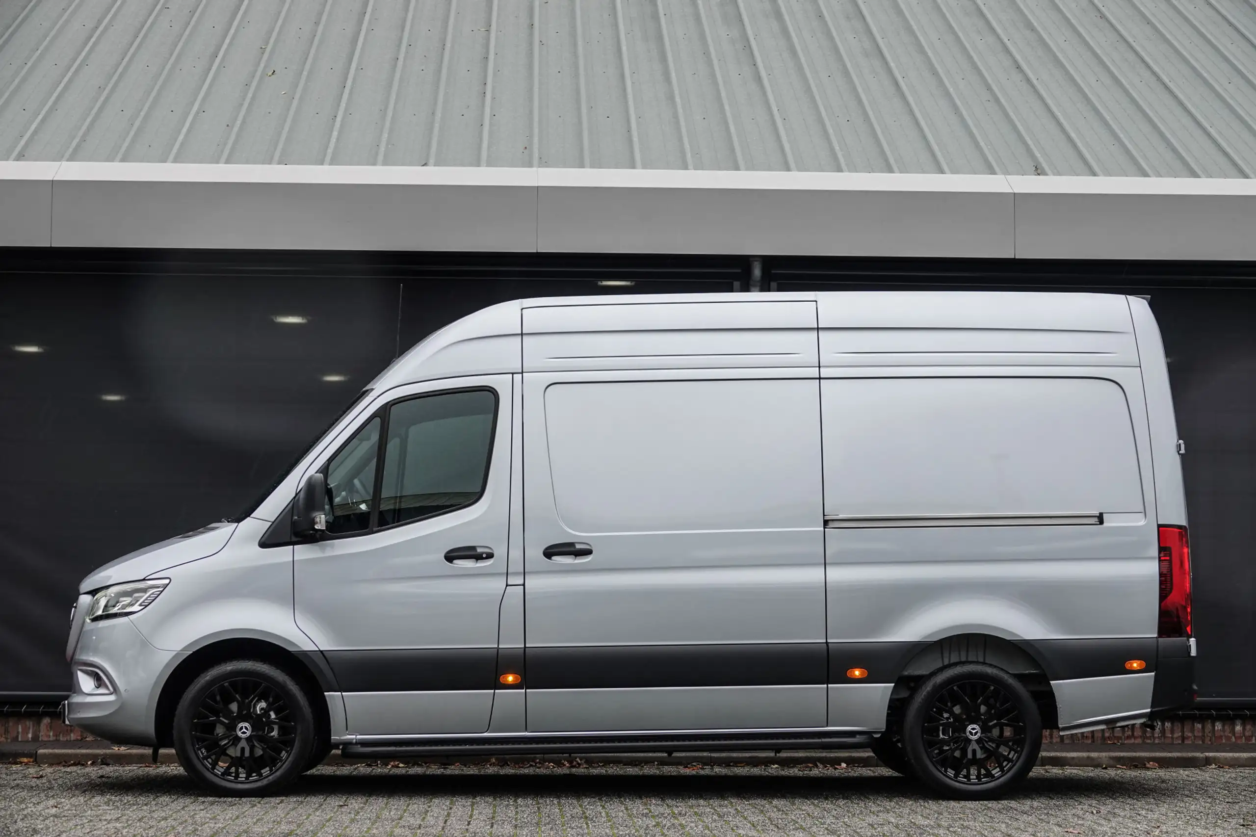 Mercedes-Benz - Sprinter