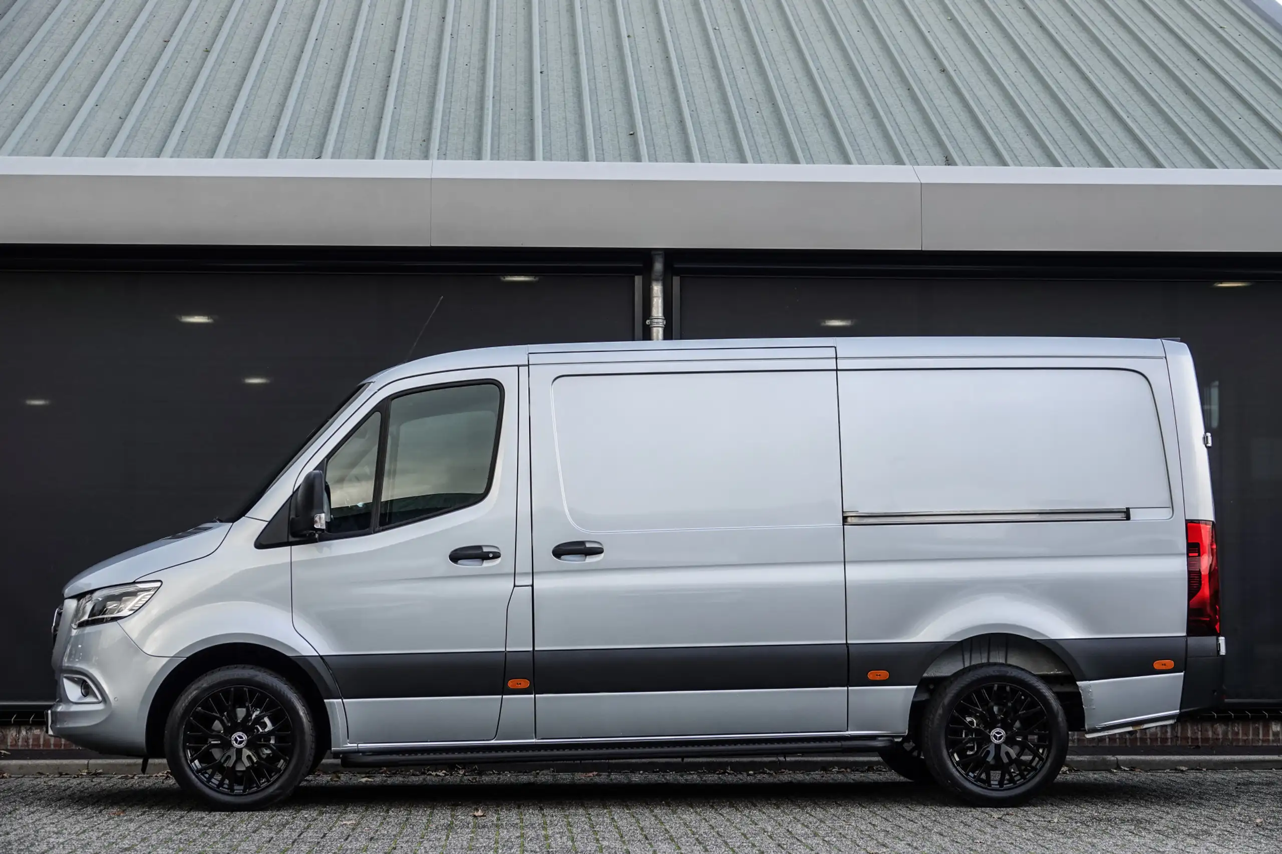 Mercedes-Benz - Sprinter