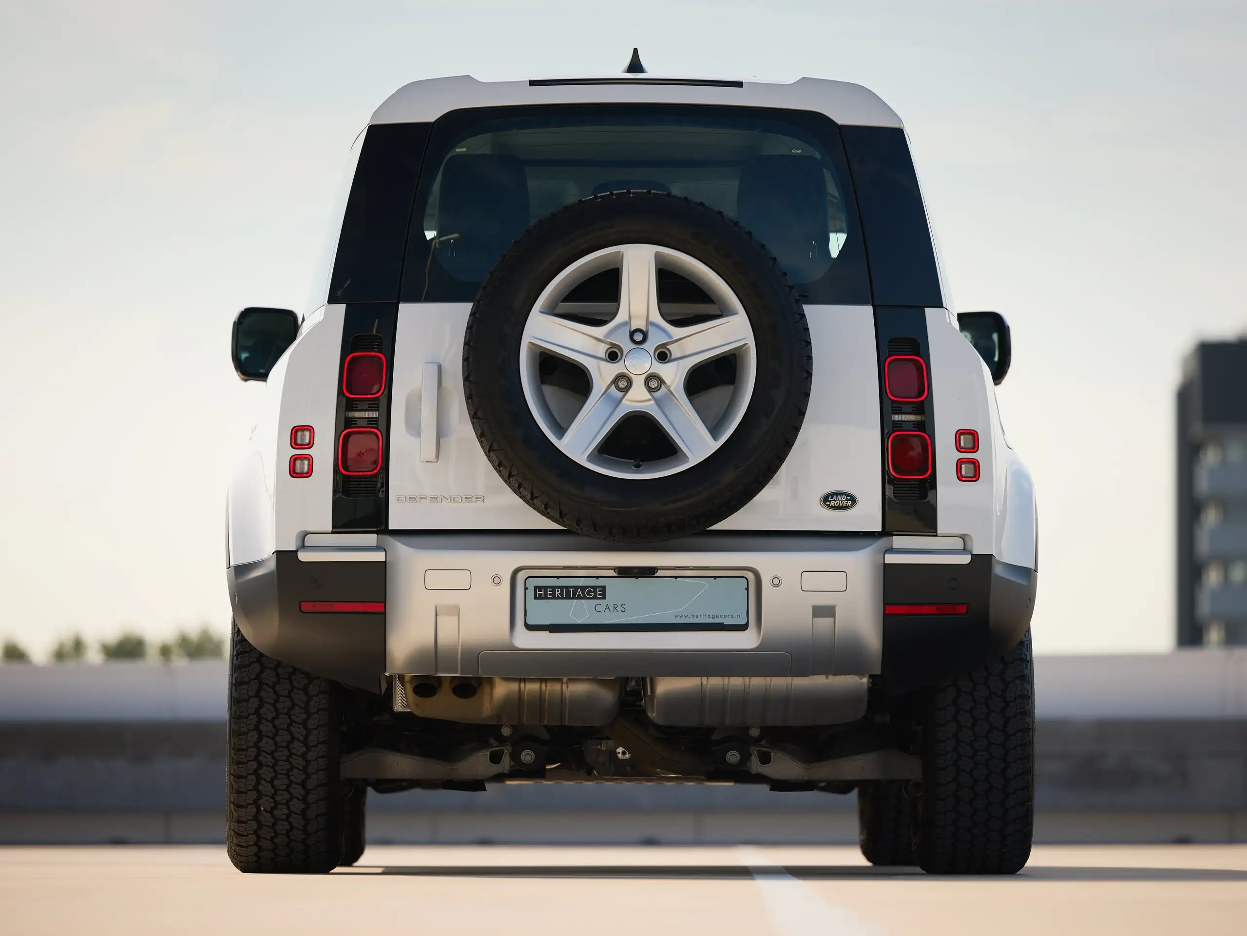 Land Rover - Defender