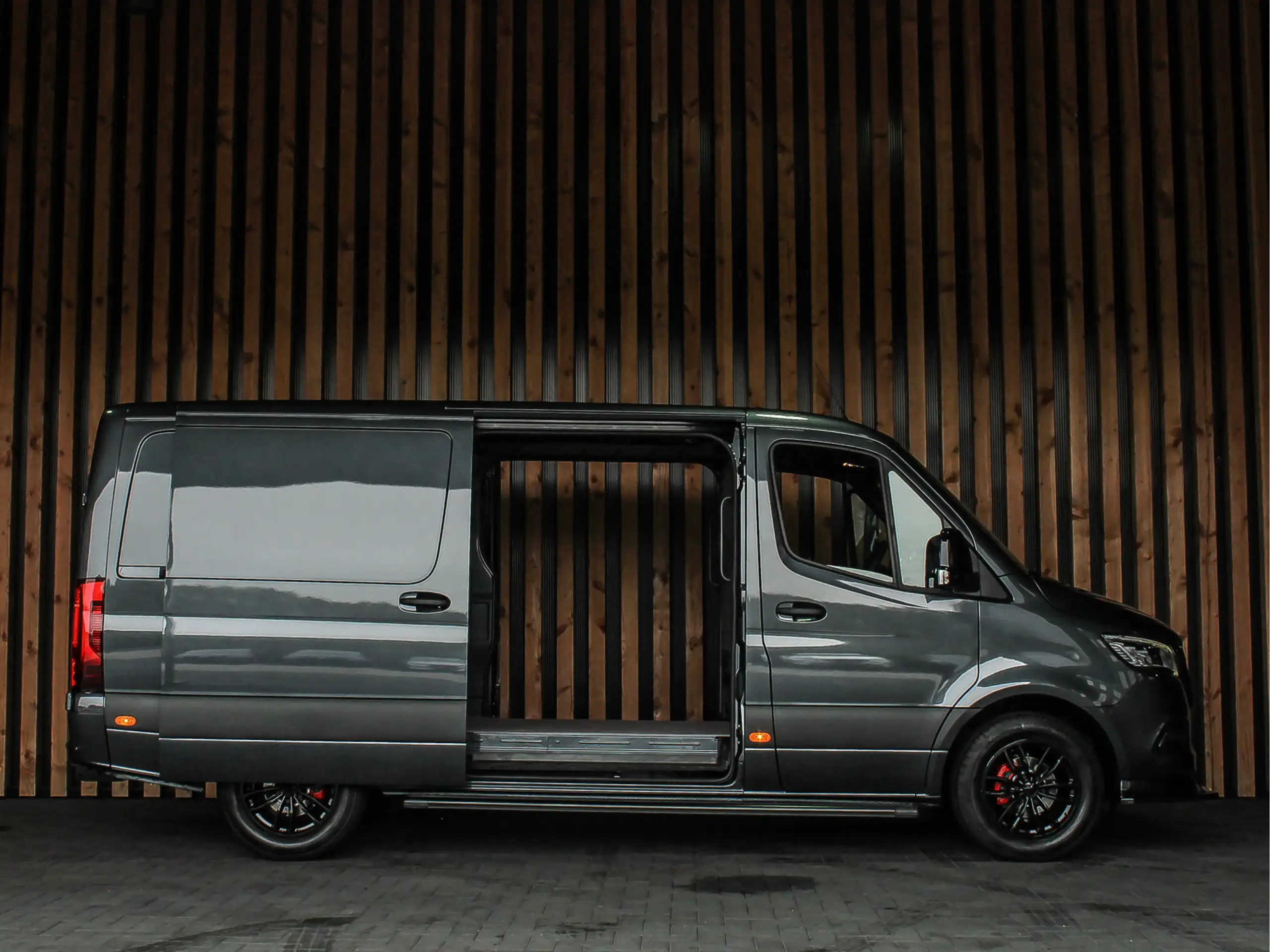 Mercedes-Benz - Sprinter