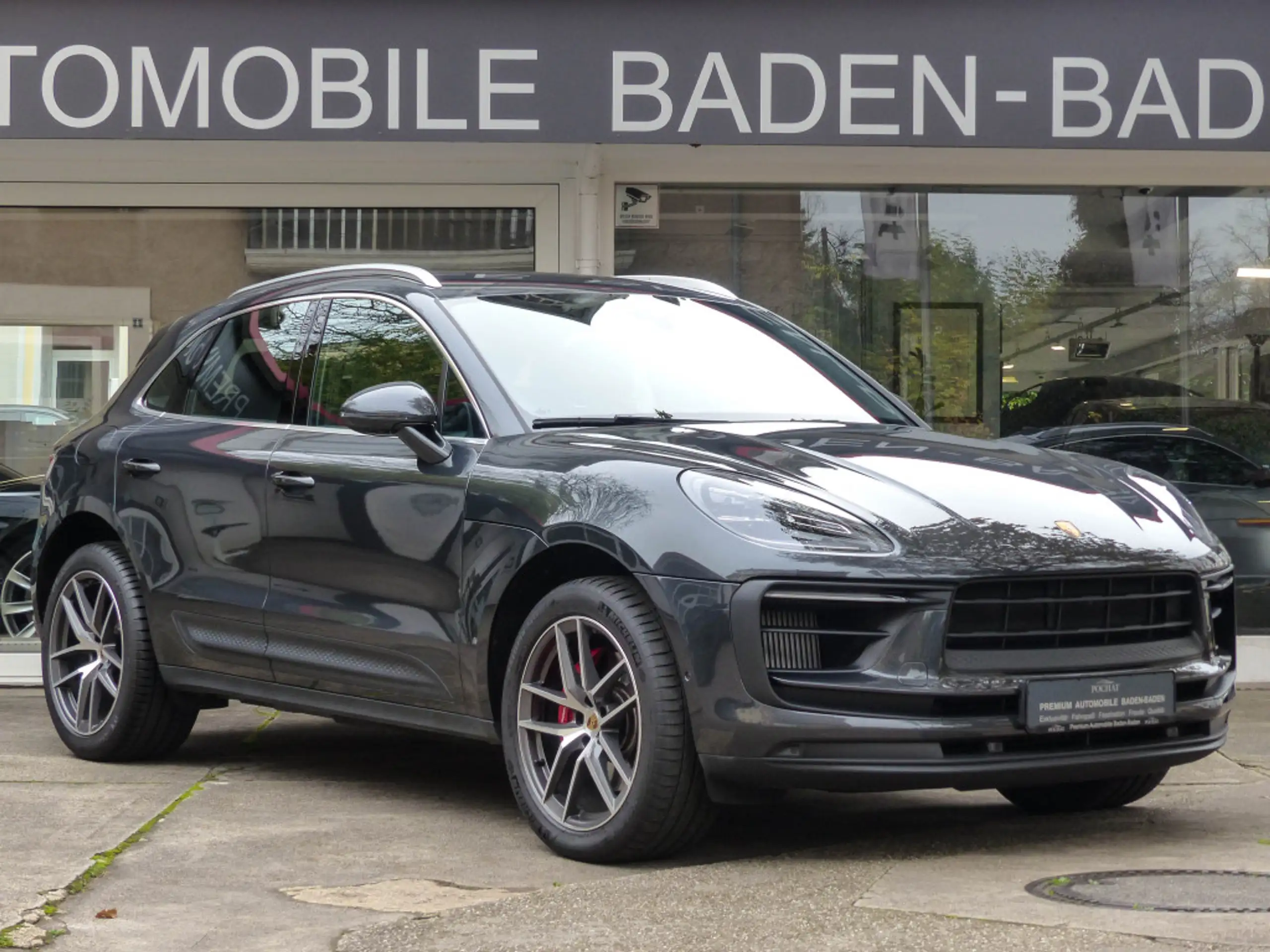 Porsche - Macan