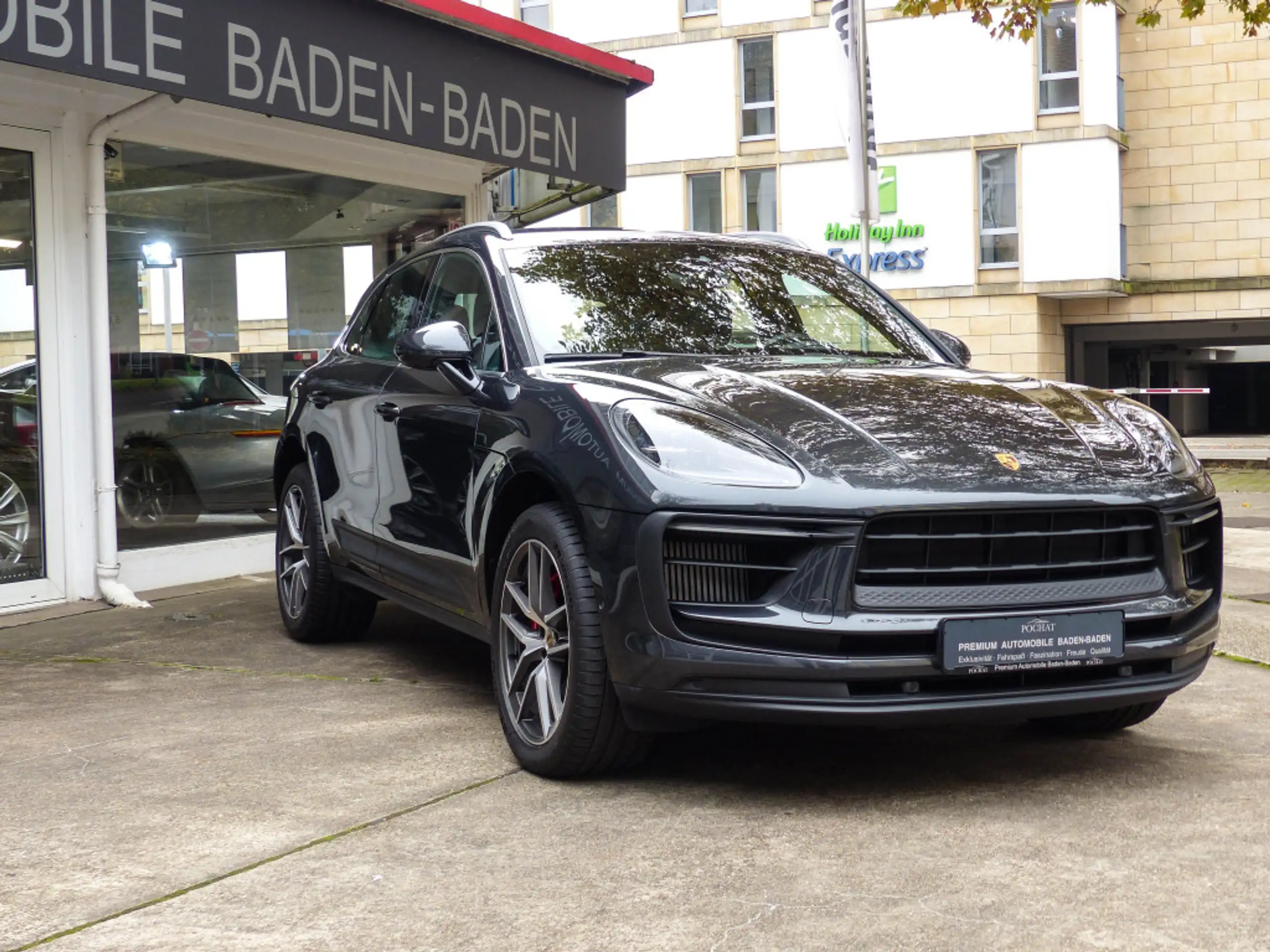 Porsche - Macan