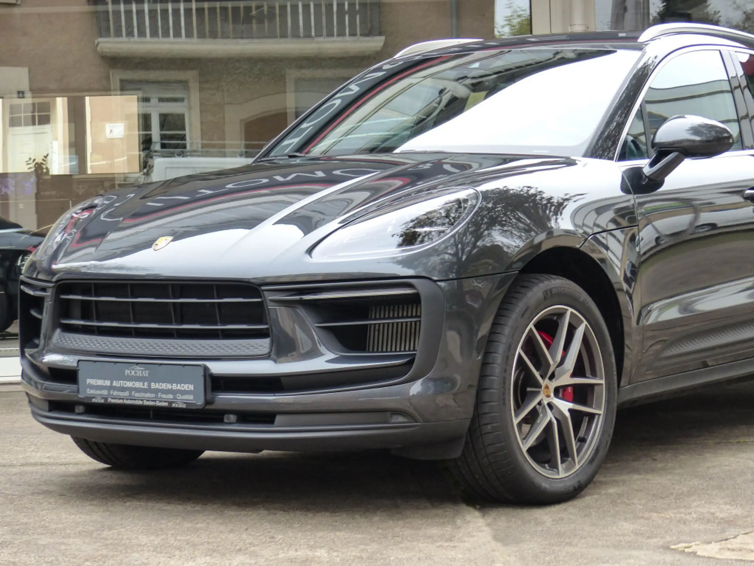 Porsche - Macan