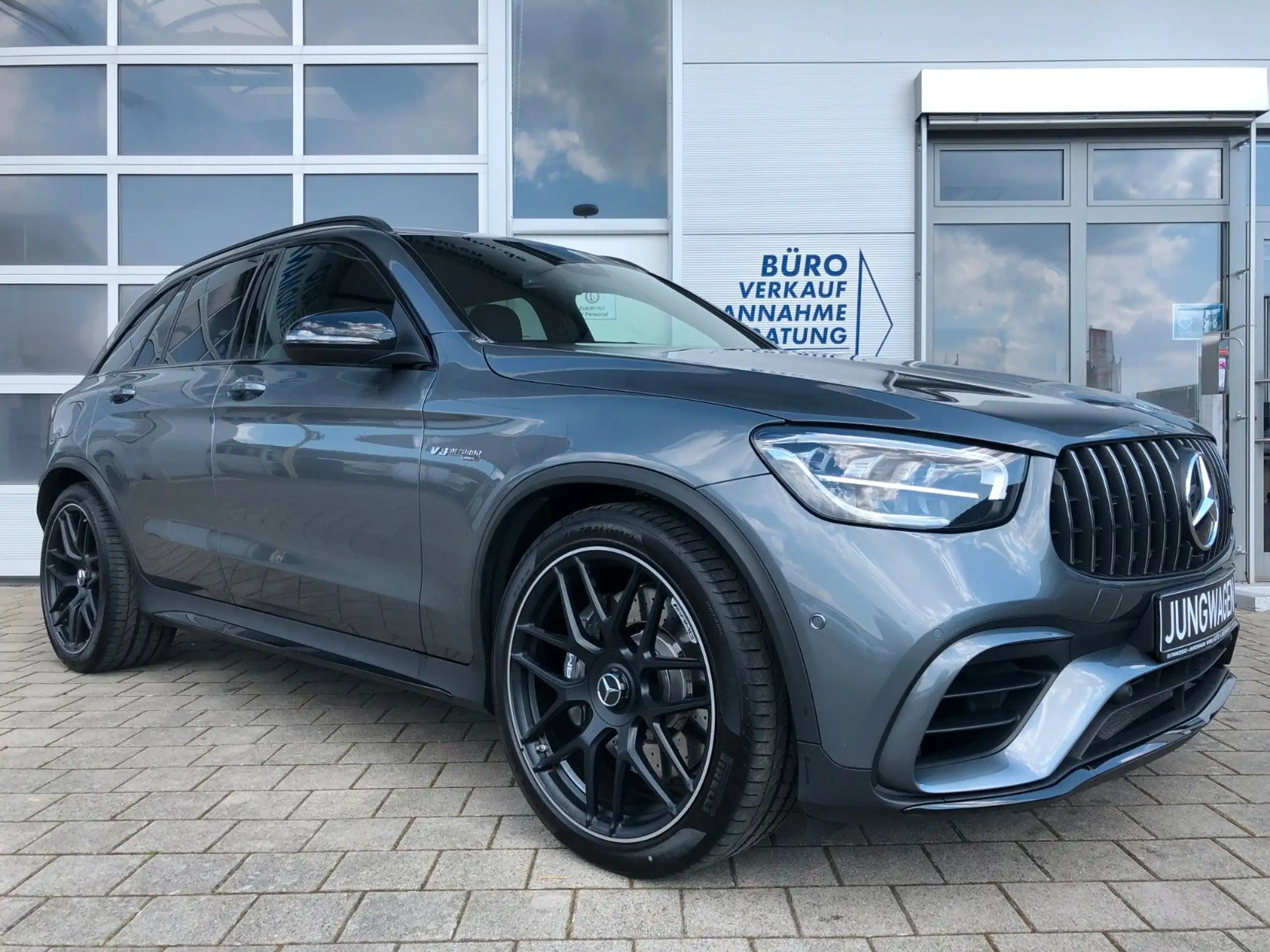 Mercedes-Benz - GLC 63 AMG