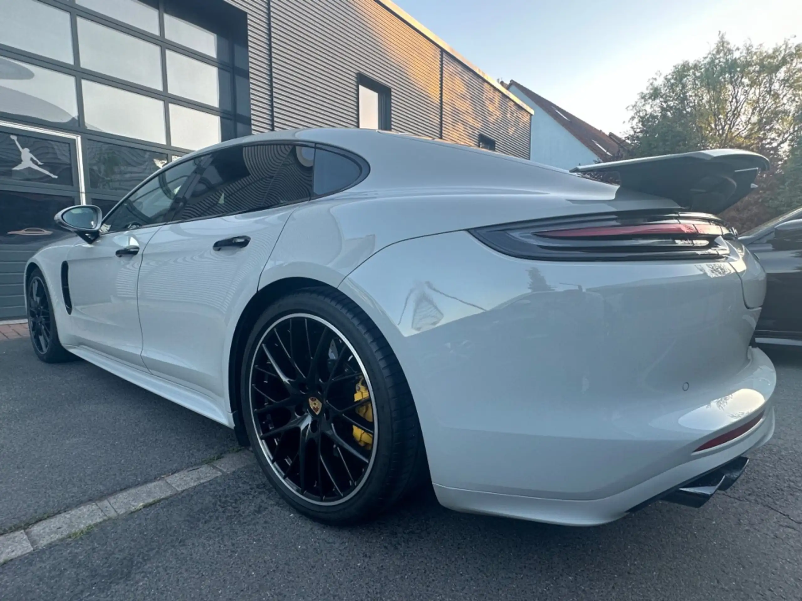 Porsche - Panamera