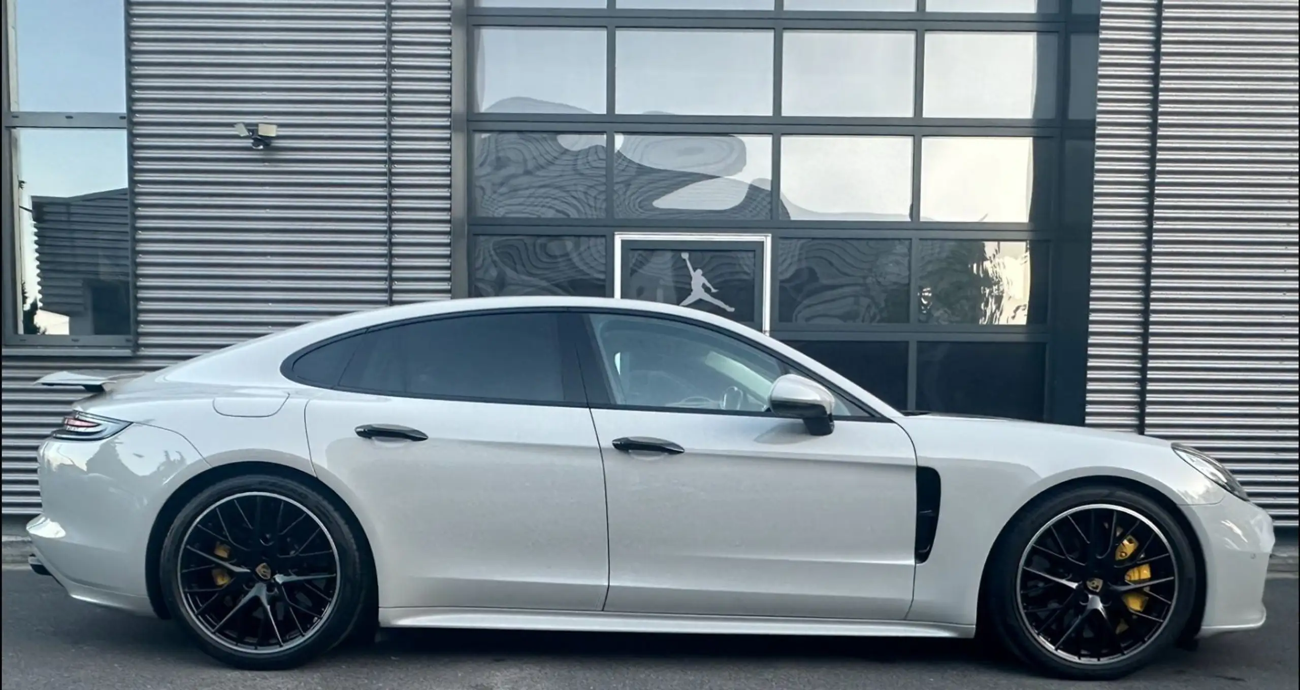 Porsche - Panamera