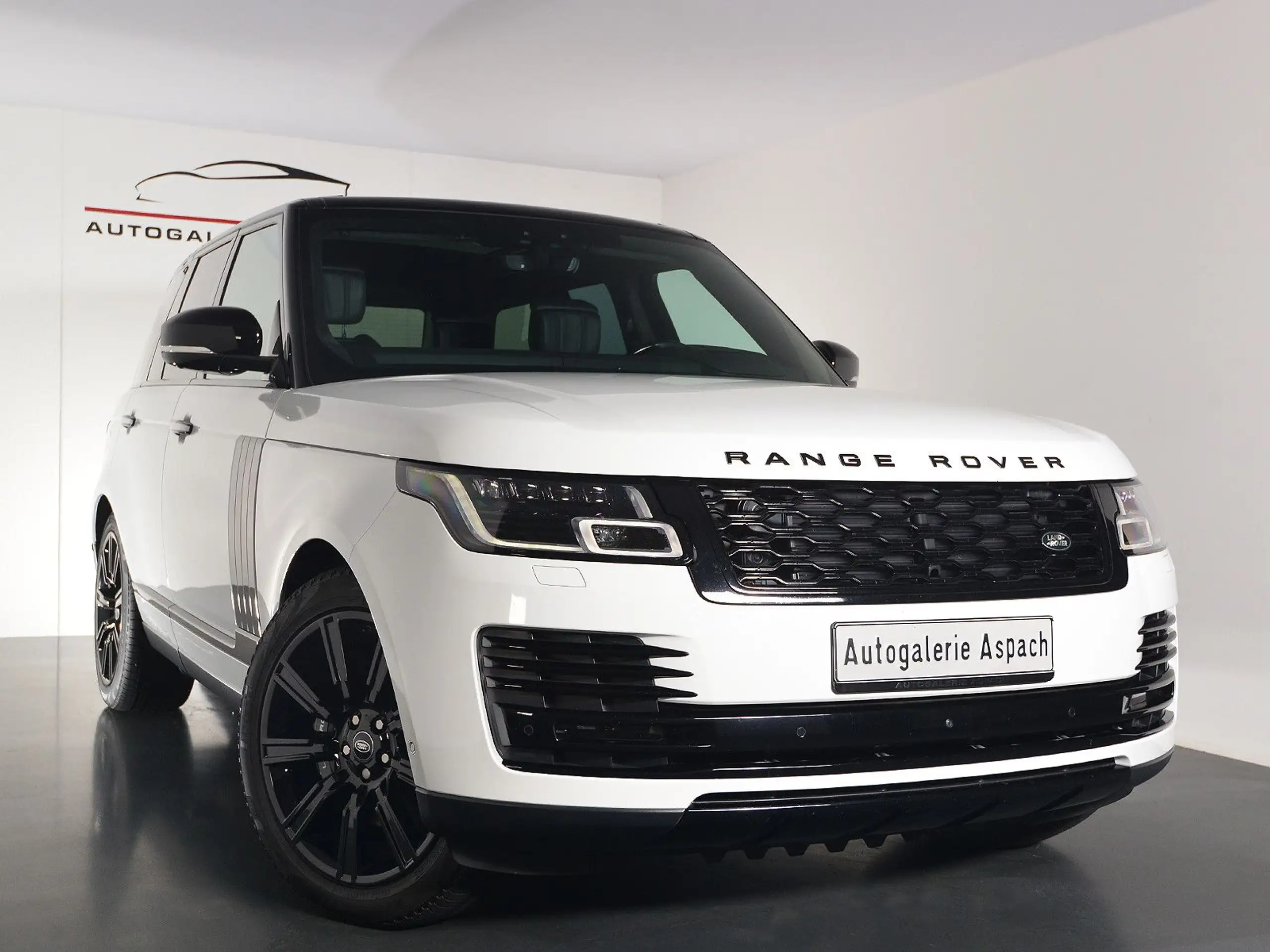 Land Rover - Range Rover