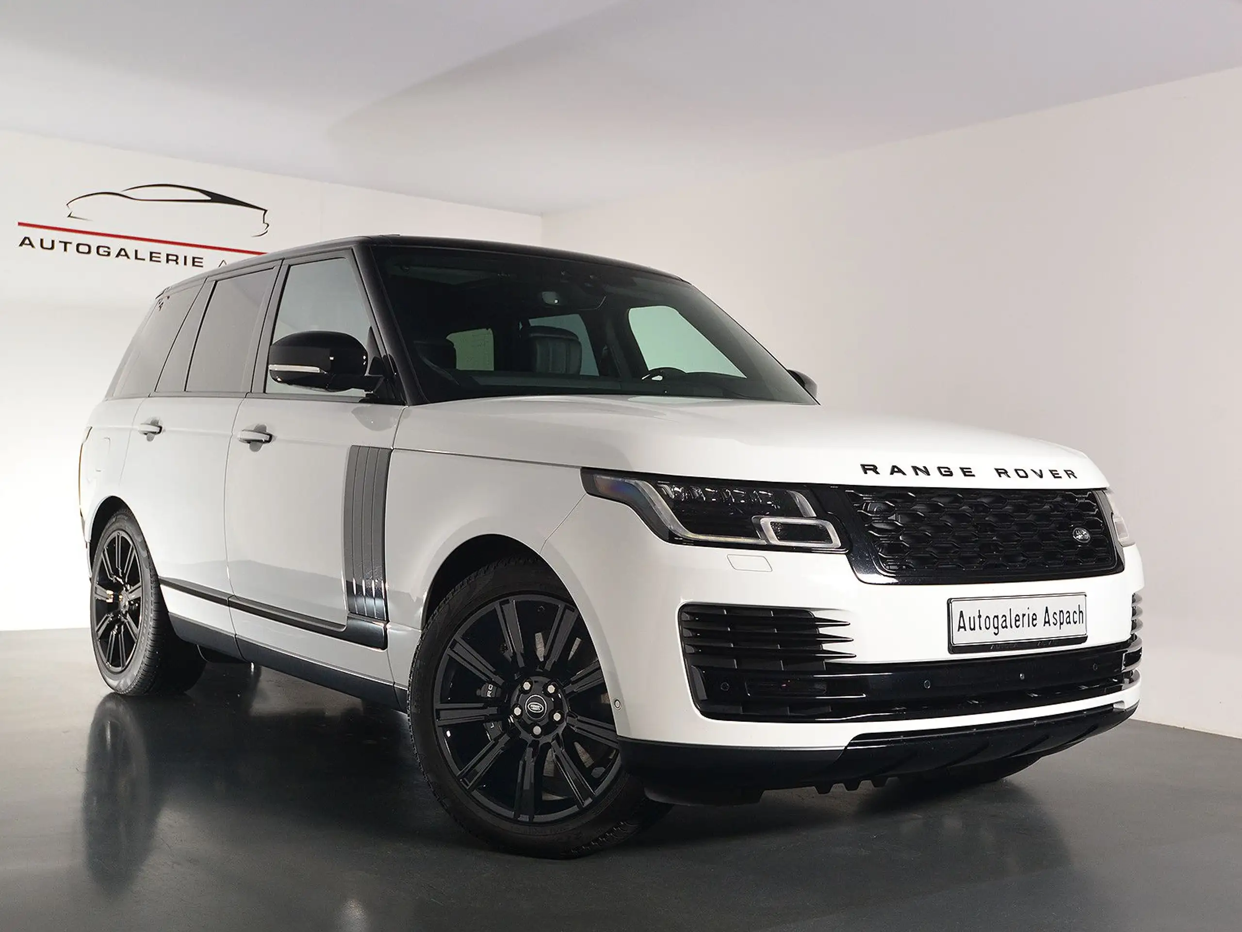 Land Rover - Range Rover