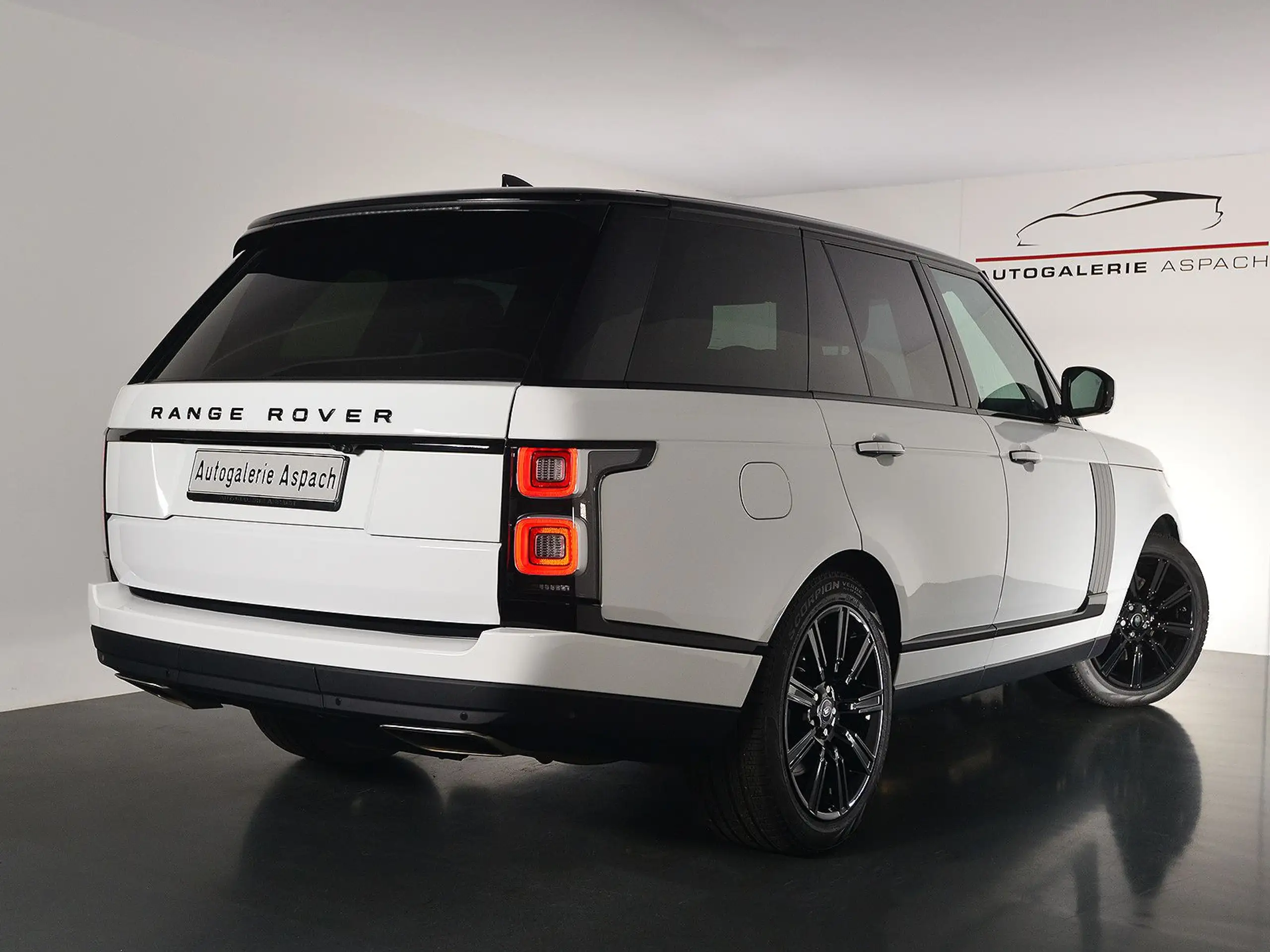 Land Rover - Range Rover