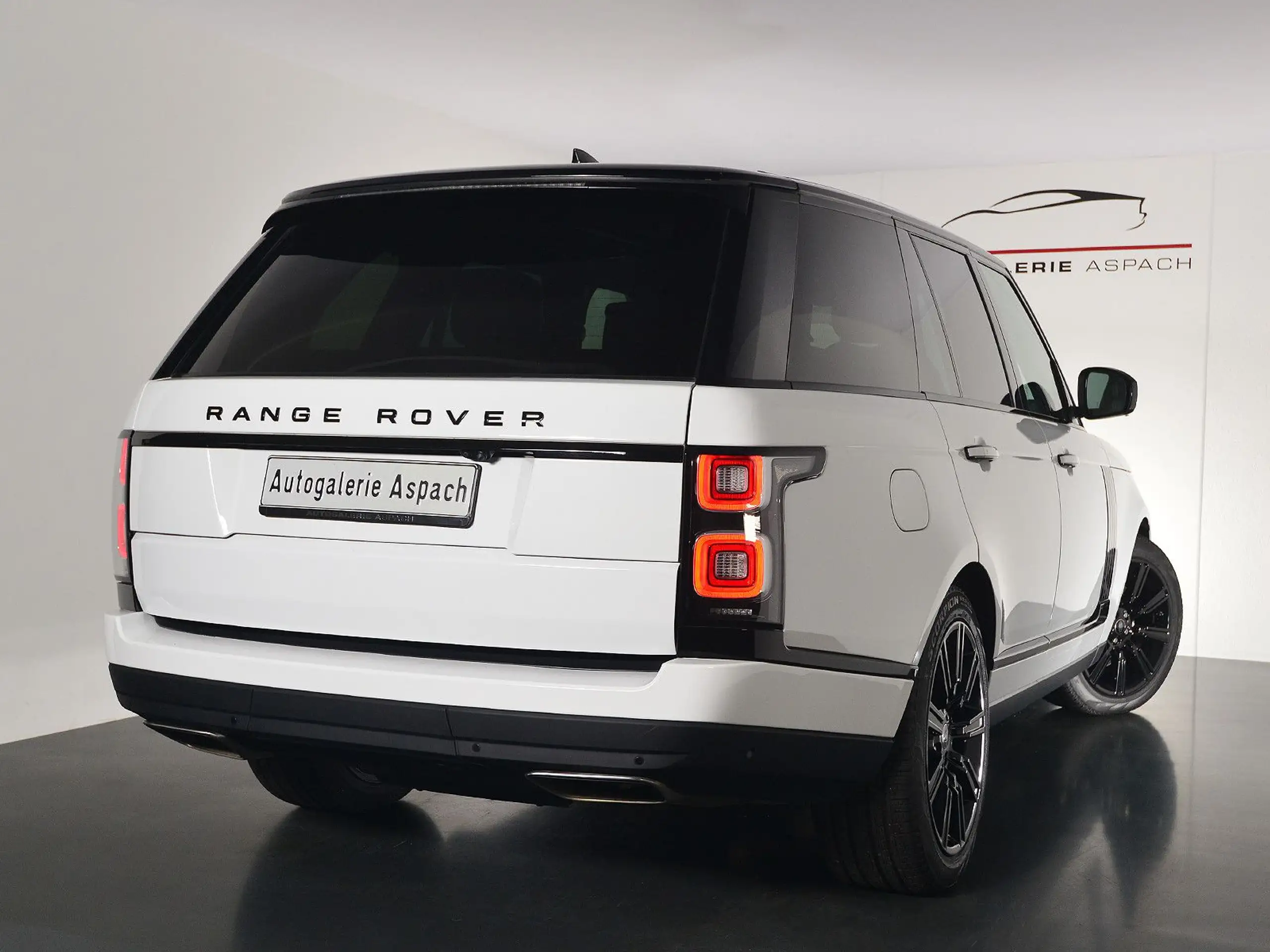 Land Rover - Range Rover