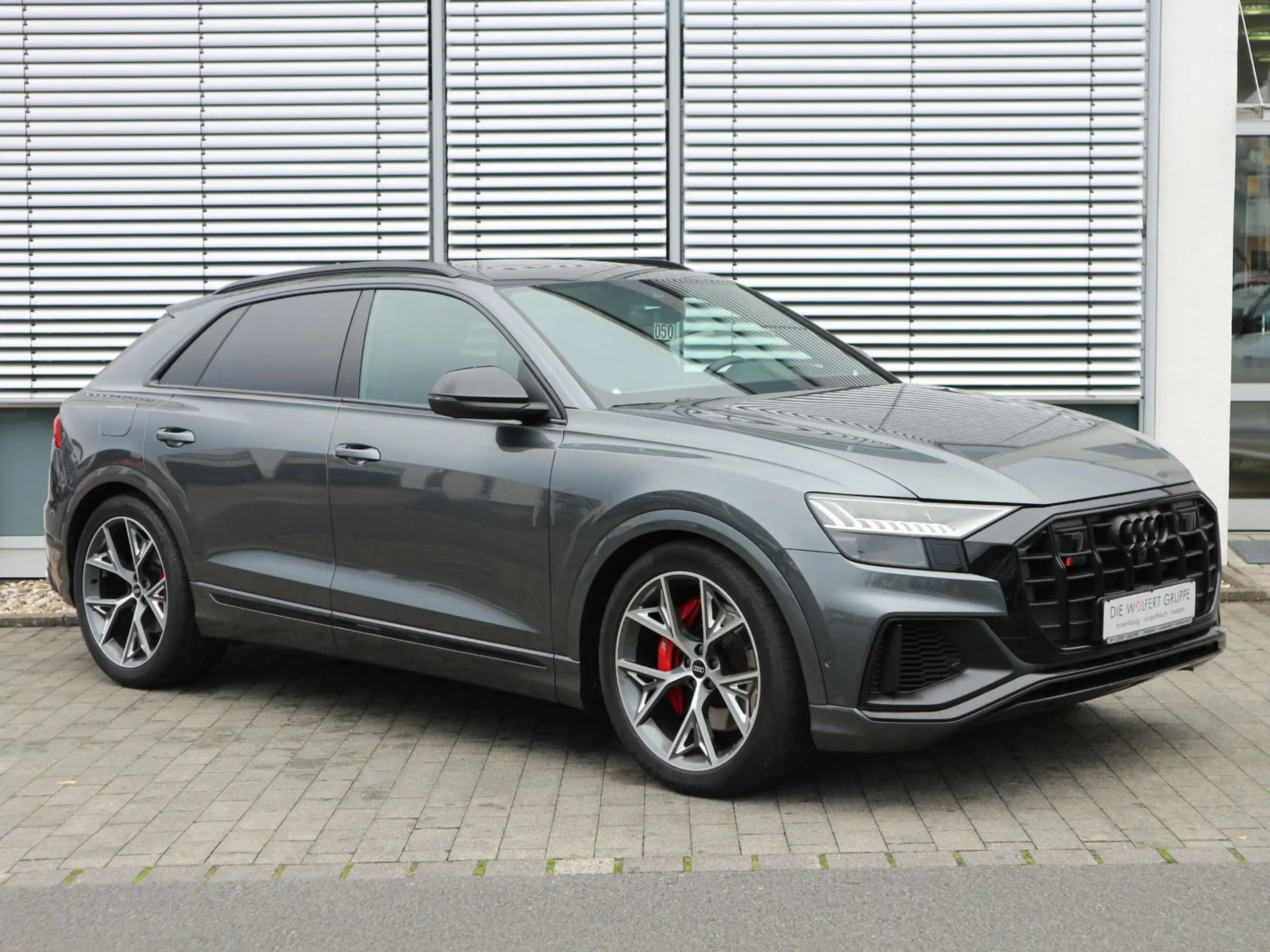 Audi - SQ8